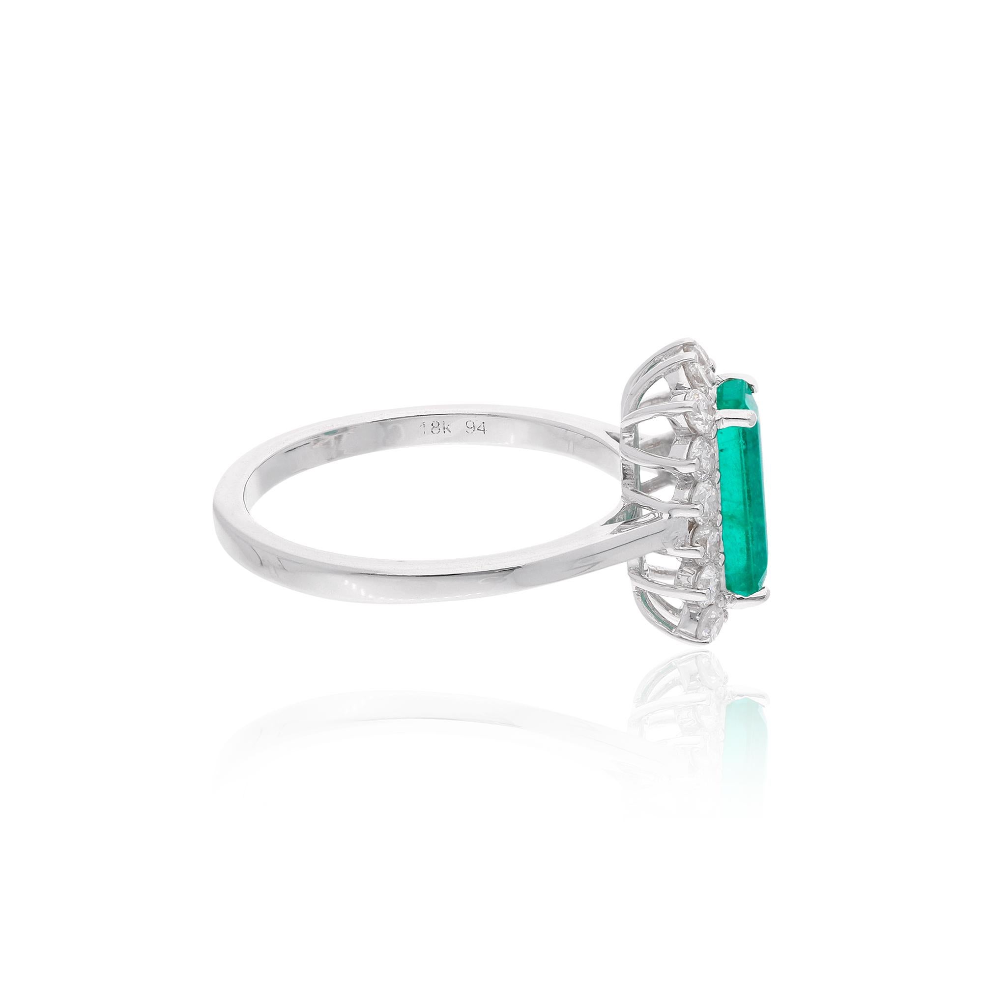 The ring is a size 7 and may be resized to larger or smaller upon request. FOLLOW SPECTRUM JEWELS storefront to view the latest collection & exclusive pieces. Spectrum Jewels is proudly rated as a Top Seller on 1stdibs with 5 star customer reviews.