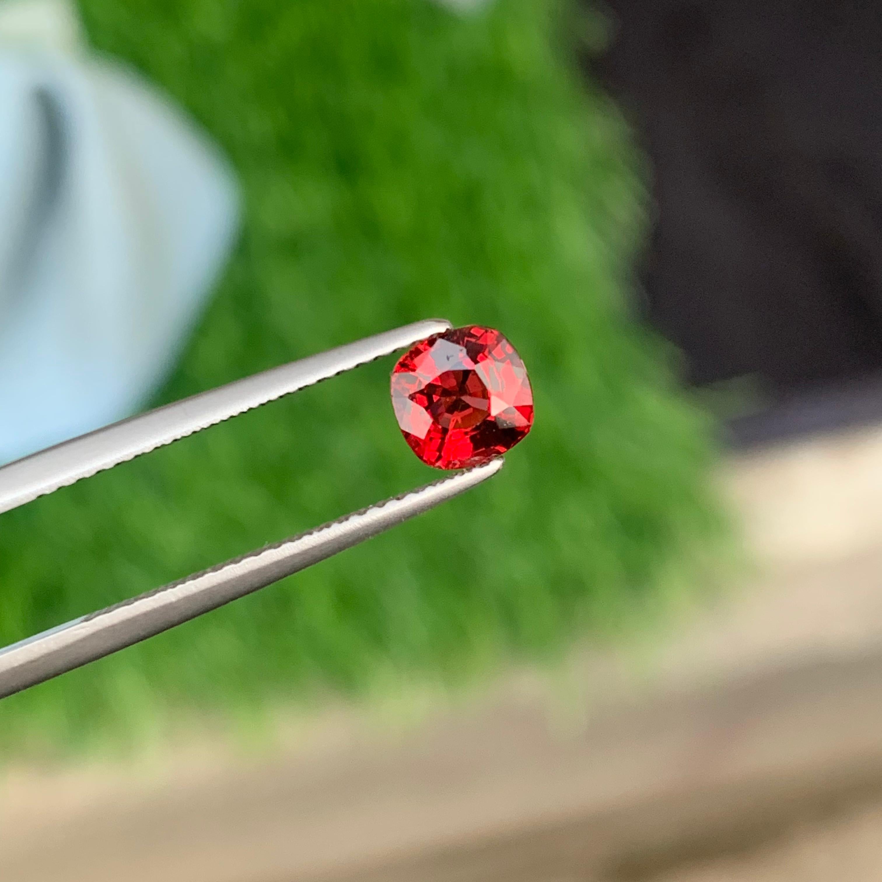 1.40 Carat Loose Burmese Red Spinel  Faceted Red Spinel from Myanmar For Sale 3