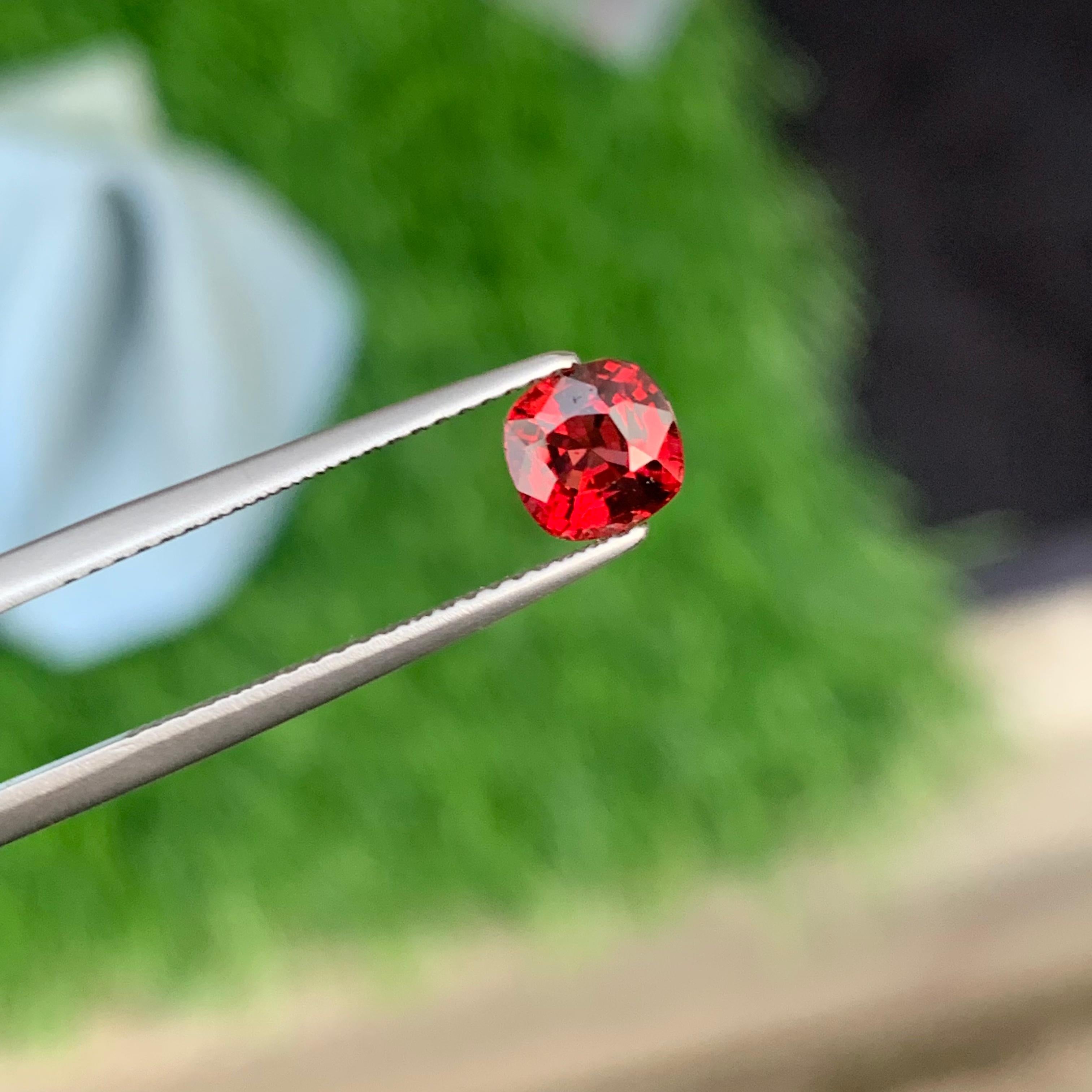 1.40 Carat Loose Burmese Red Spinel  Faceted Red Spinel from Myanmar For Sale 4