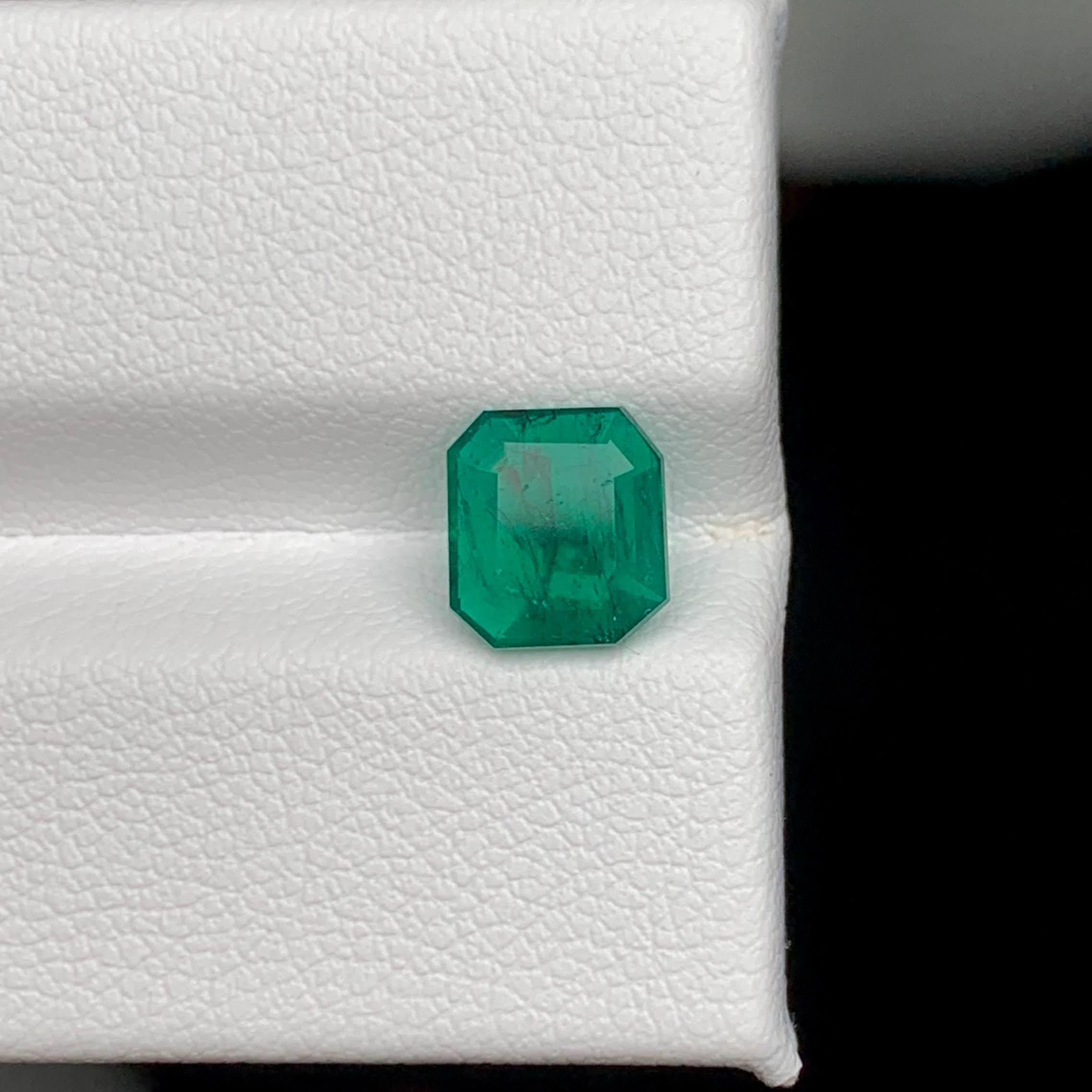 Weight 1.40 carat 
Dimensions 7.5x7.0x3.6mm
Treatment None
Origin Swat 
Clarity SI
Shape Cut Asscher 




The 1.40 Carat Natural Loose Emerald Stone is a striking gemstone sourced from the rich deposits of Pakistan, admired worldwide for producing