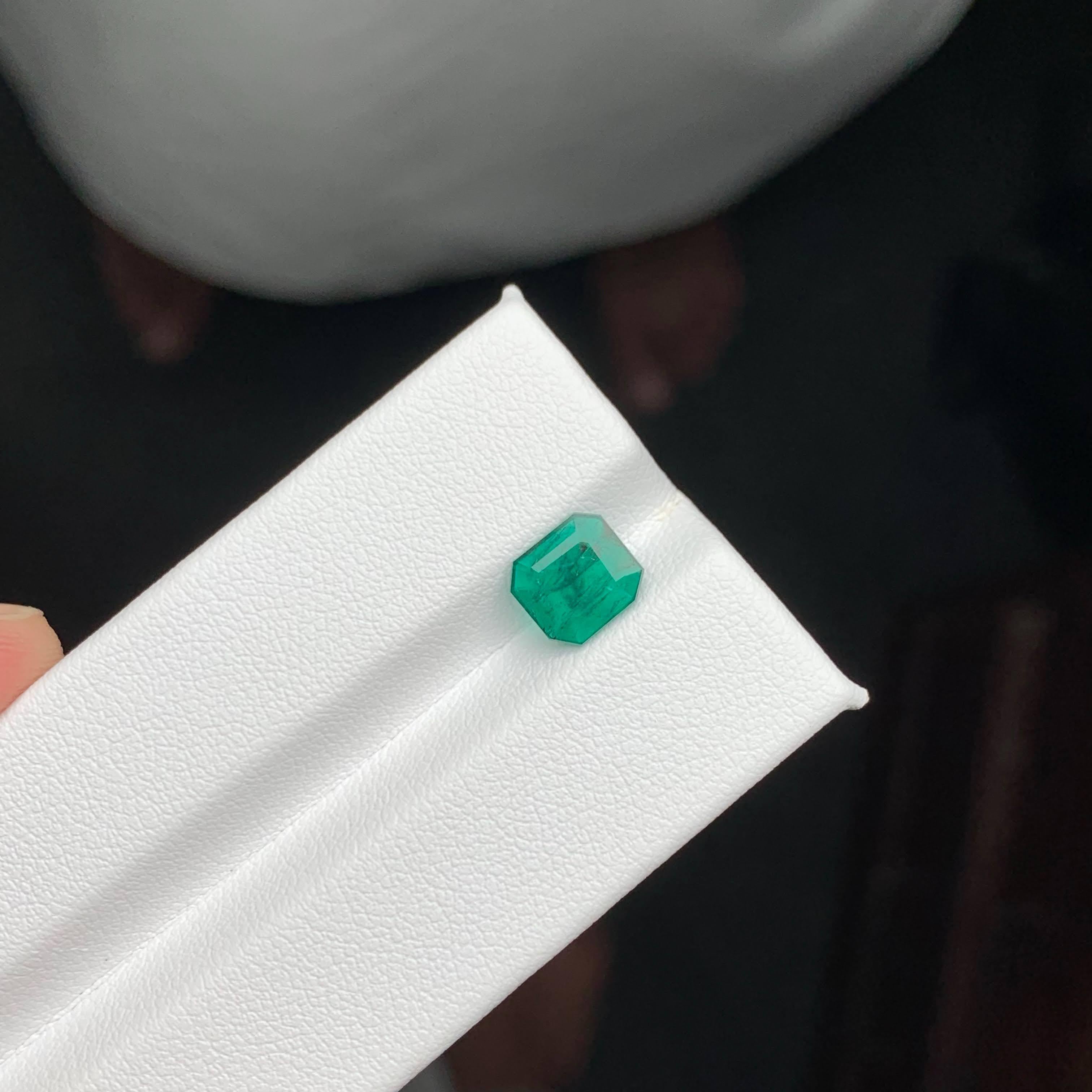 1.40 Carat Loose Natural Loose Emerald Stone Asscher Cut Gemstone From Pakistan In New Condition For Sale In Bangkok, TH