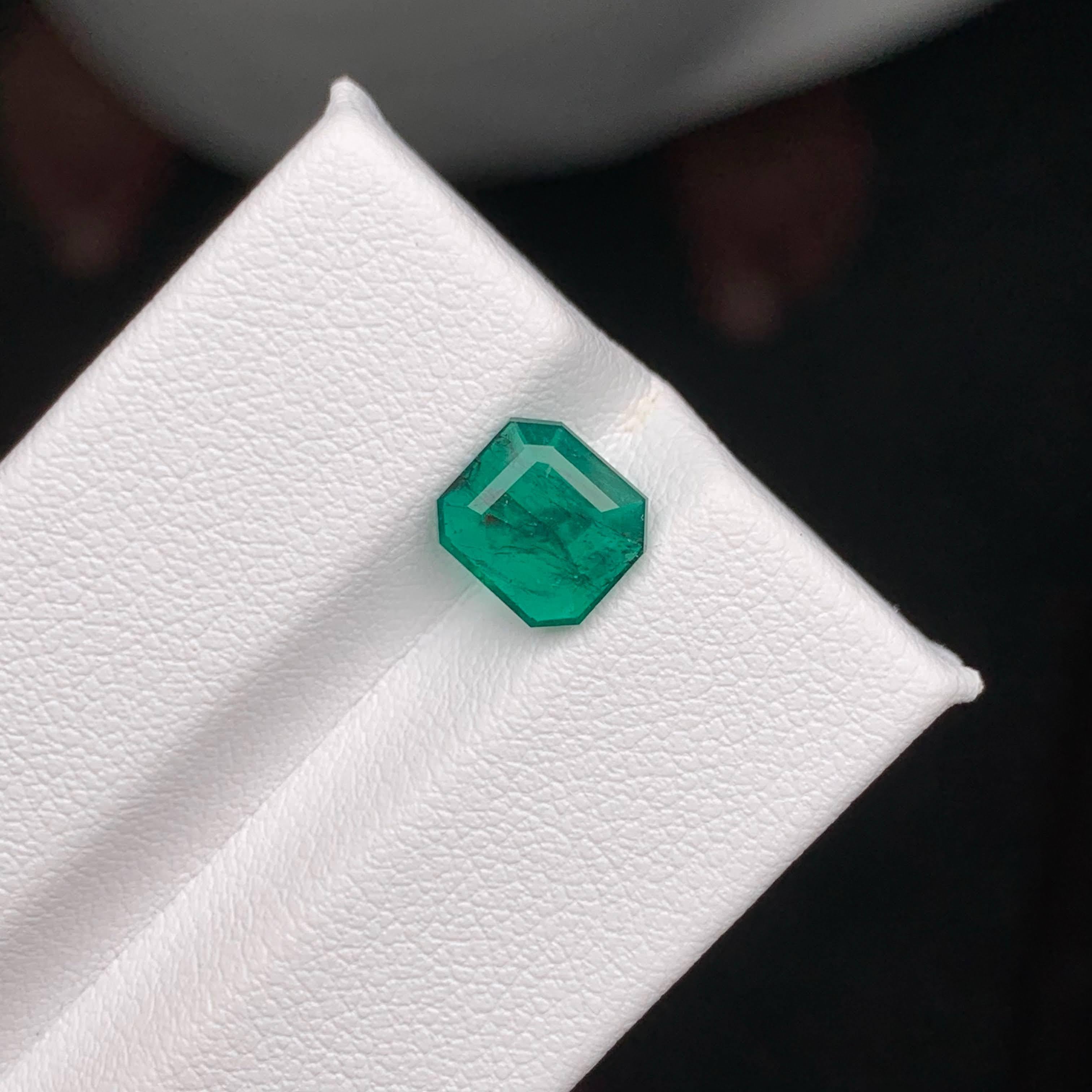 Women's or Men's 1.40 Carat Loose Natural Loose Emerald Stone Asscher Cut Gemstone From Pakistan For Sale