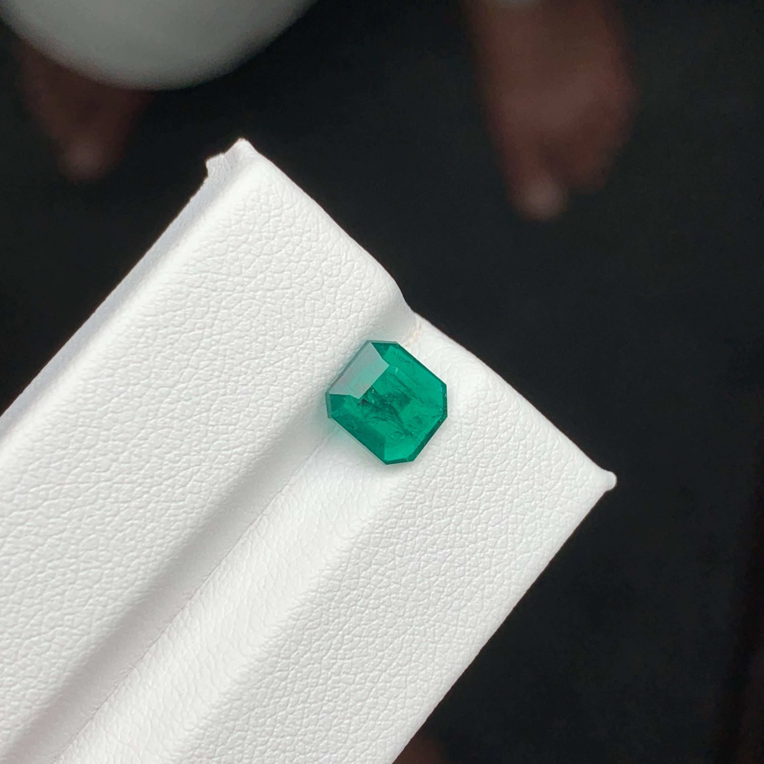 1.40 Carat Loose Natural Loose Emerald Stone Asscher Cut Gemstone From Pakistan For Sale 2