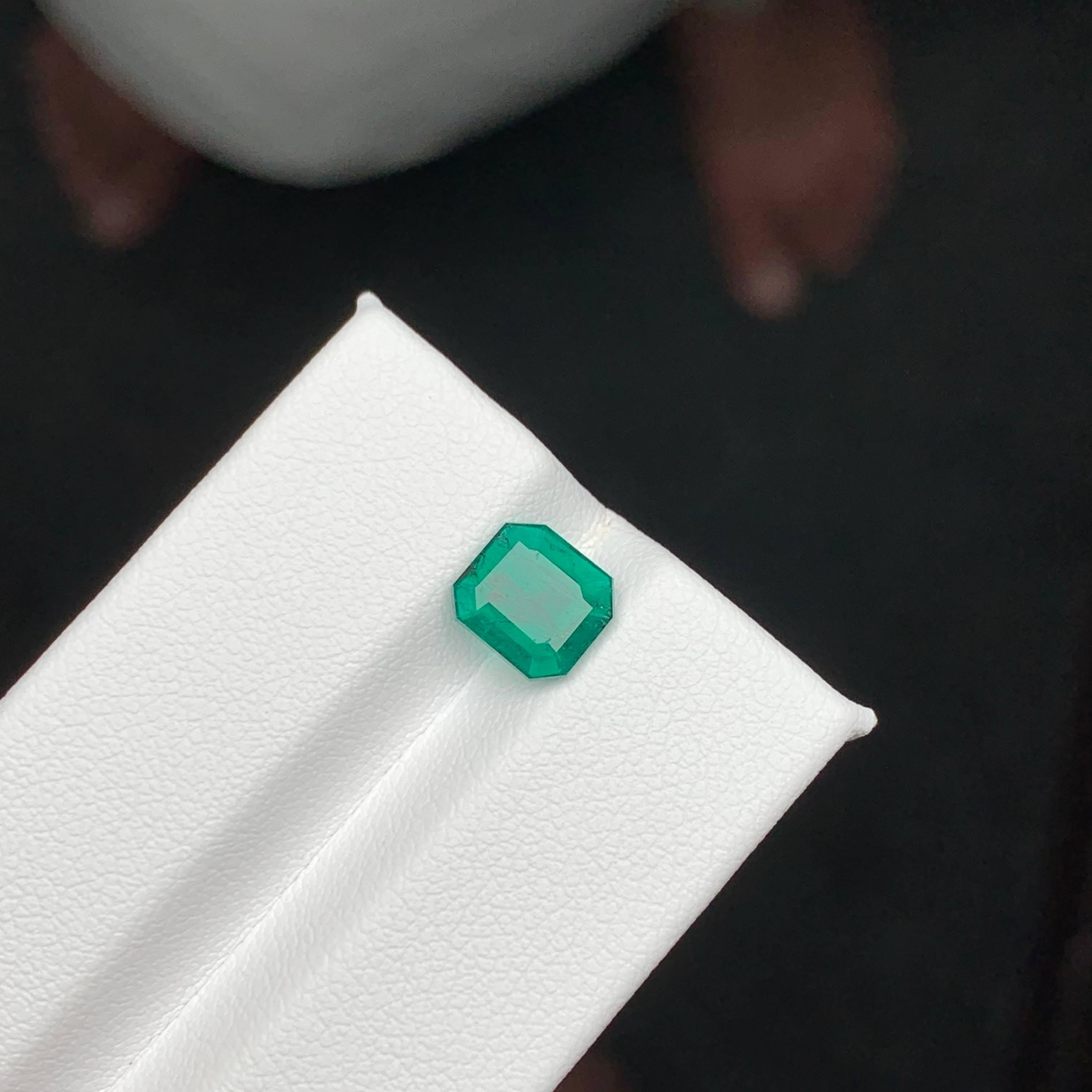 1.40 Carat Loose Natural Loose Emerald Stone Asscher Cut Gemstone From Pakistan For Sale 3
