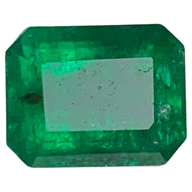 1,40 carati di pietra di smeraldo verde vivido tagliata a smeraldo da Swat Pakistan in vendita