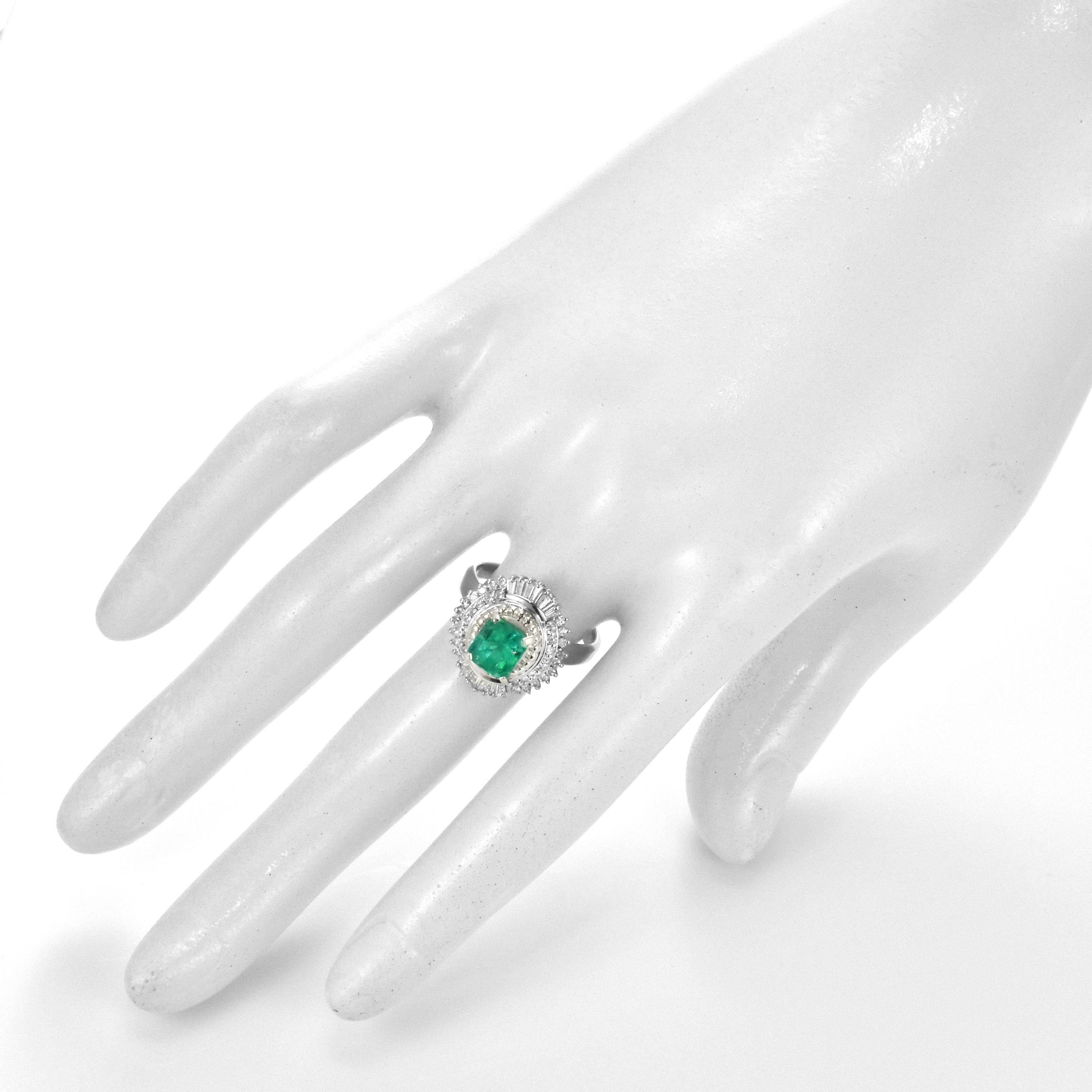 1,40 Karat natürlicher kolumbianischer Smaragd & Diamant Ballerina-Ring aus Platin Damen im Angebot