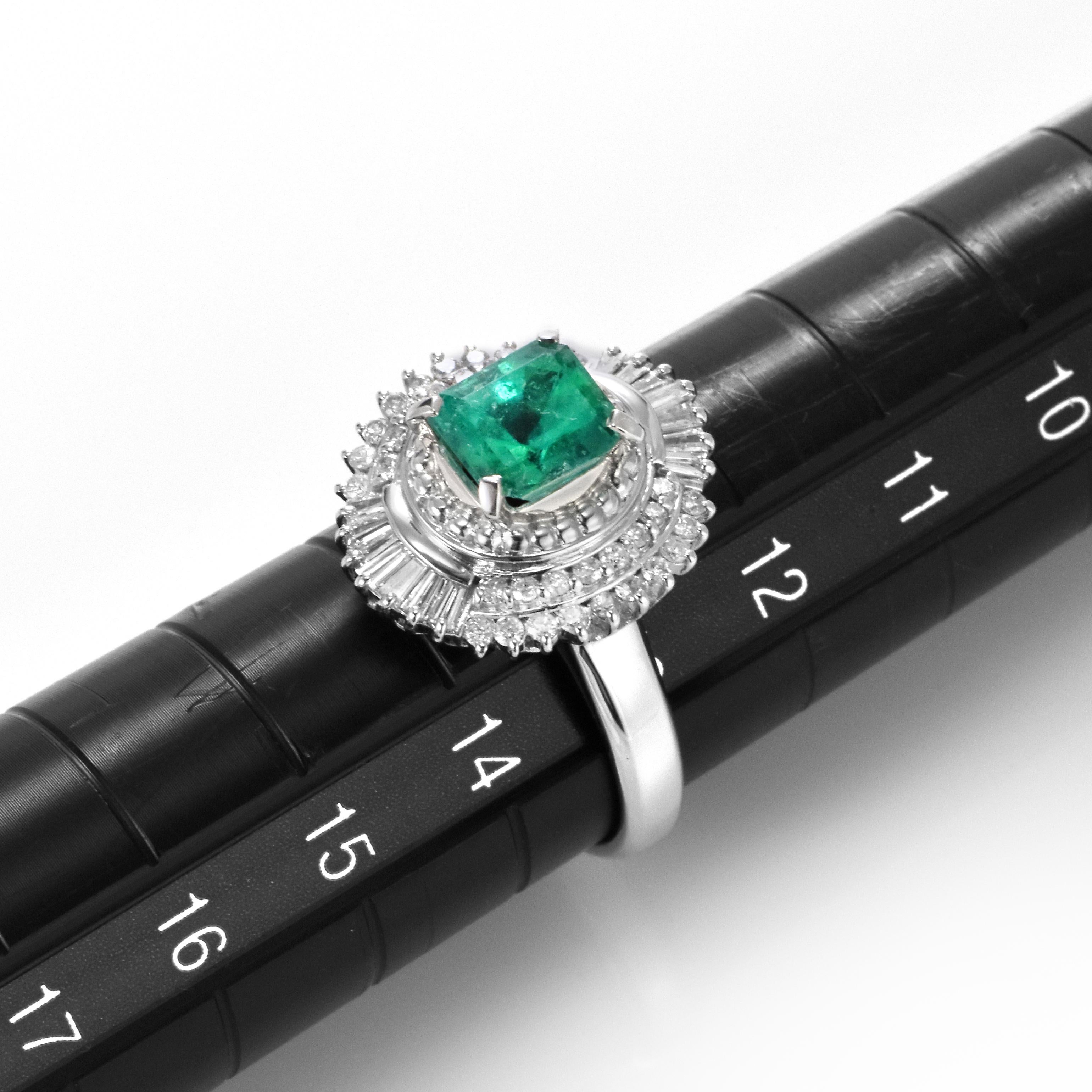 1,40 Karat natürlicher kolumbianischer Smaragd & Diamant Ballerina-Ring aus Platin im Angebot 3