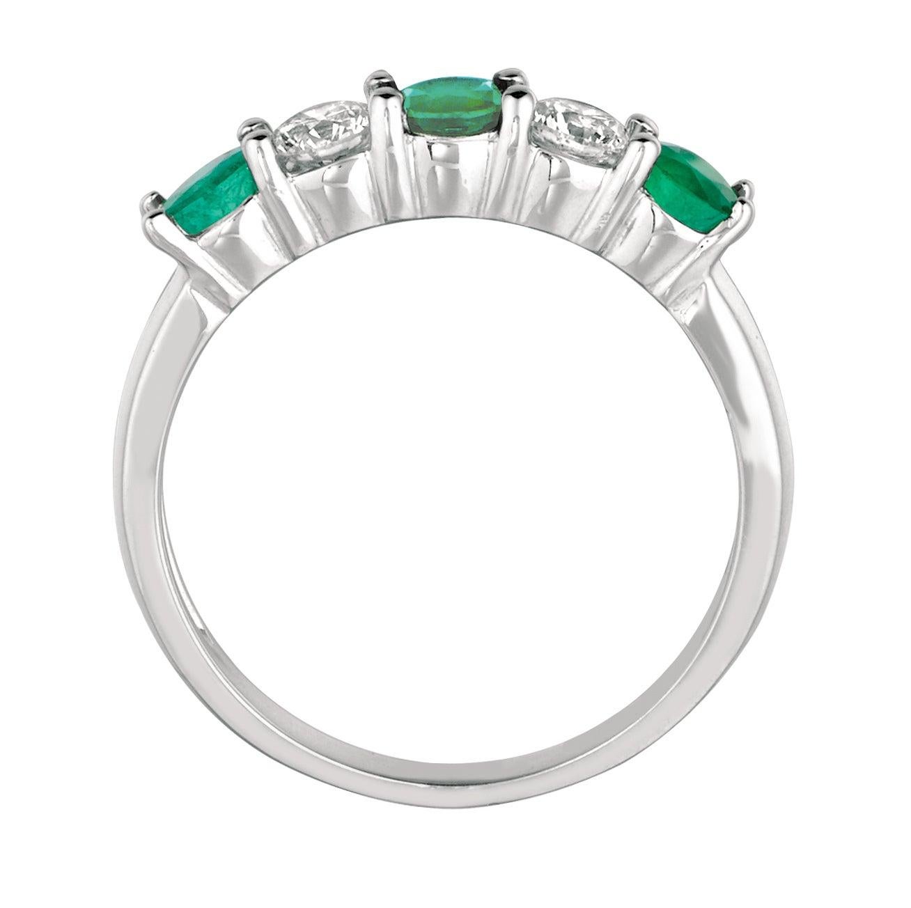 For Sale:  1.40 Carat Natural Diamond and Emerald Ring Band 14 Karat White Gold 2