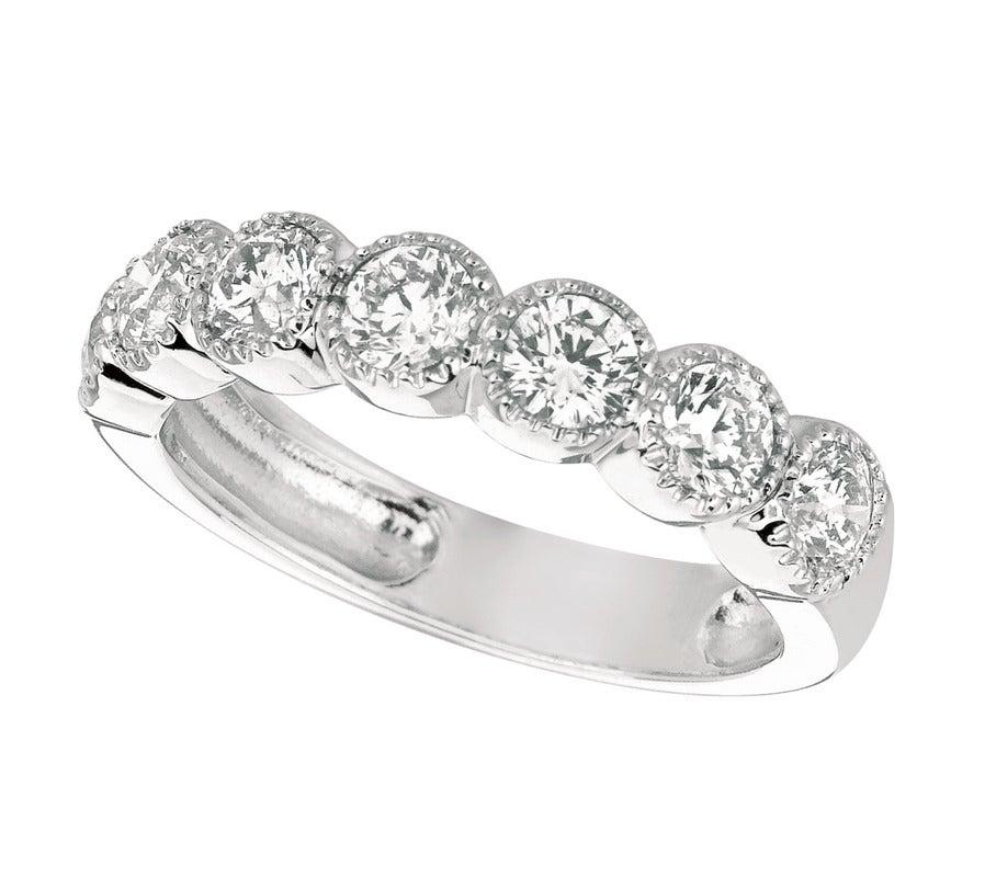 For Sale:  1.40 Carat Natural Diamond Ring G SI 14 Karat White Gold 4