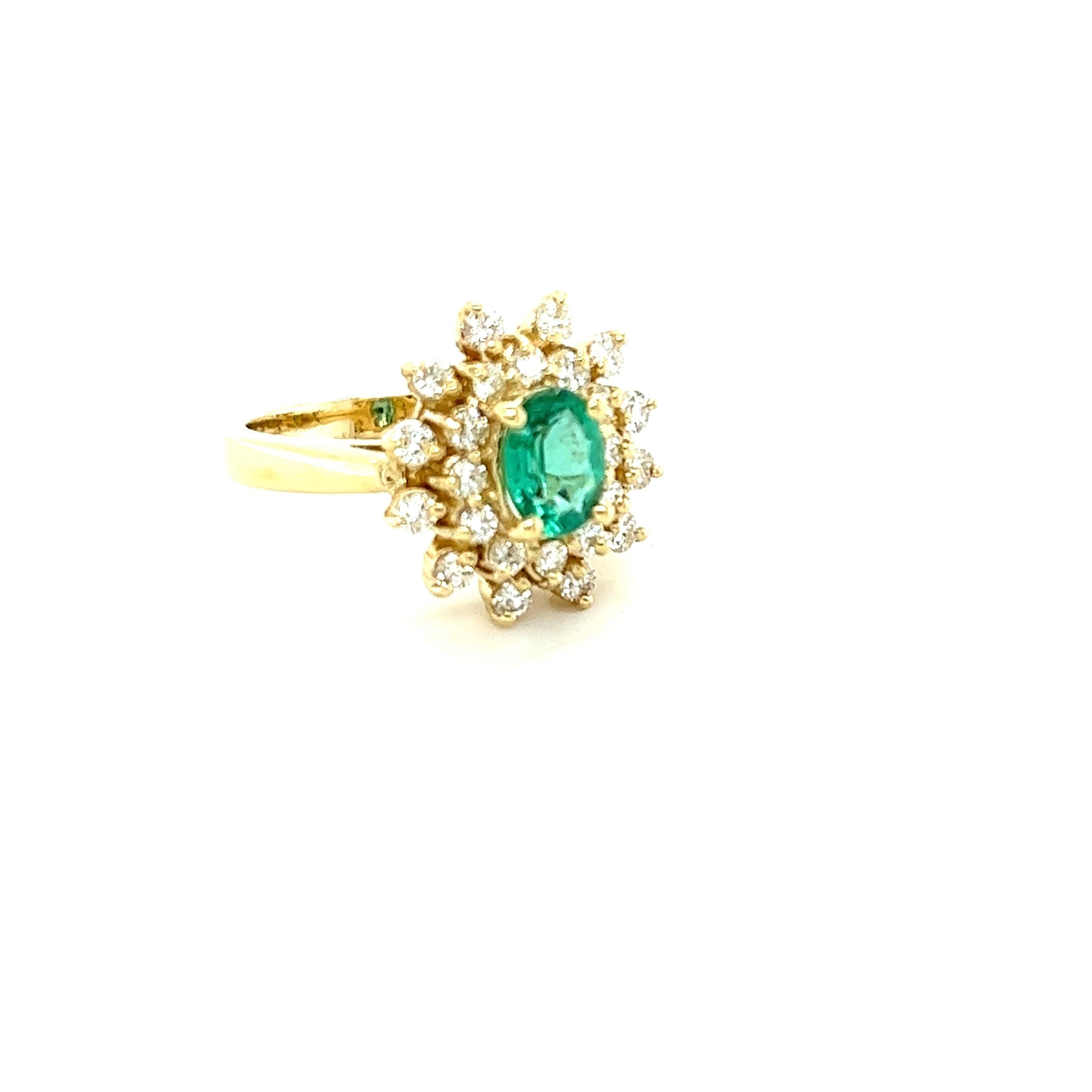 1.40 Carat Natural Emerald Diamond 14 Karat Yellow Gold Engagement Ring Corte oval en venta