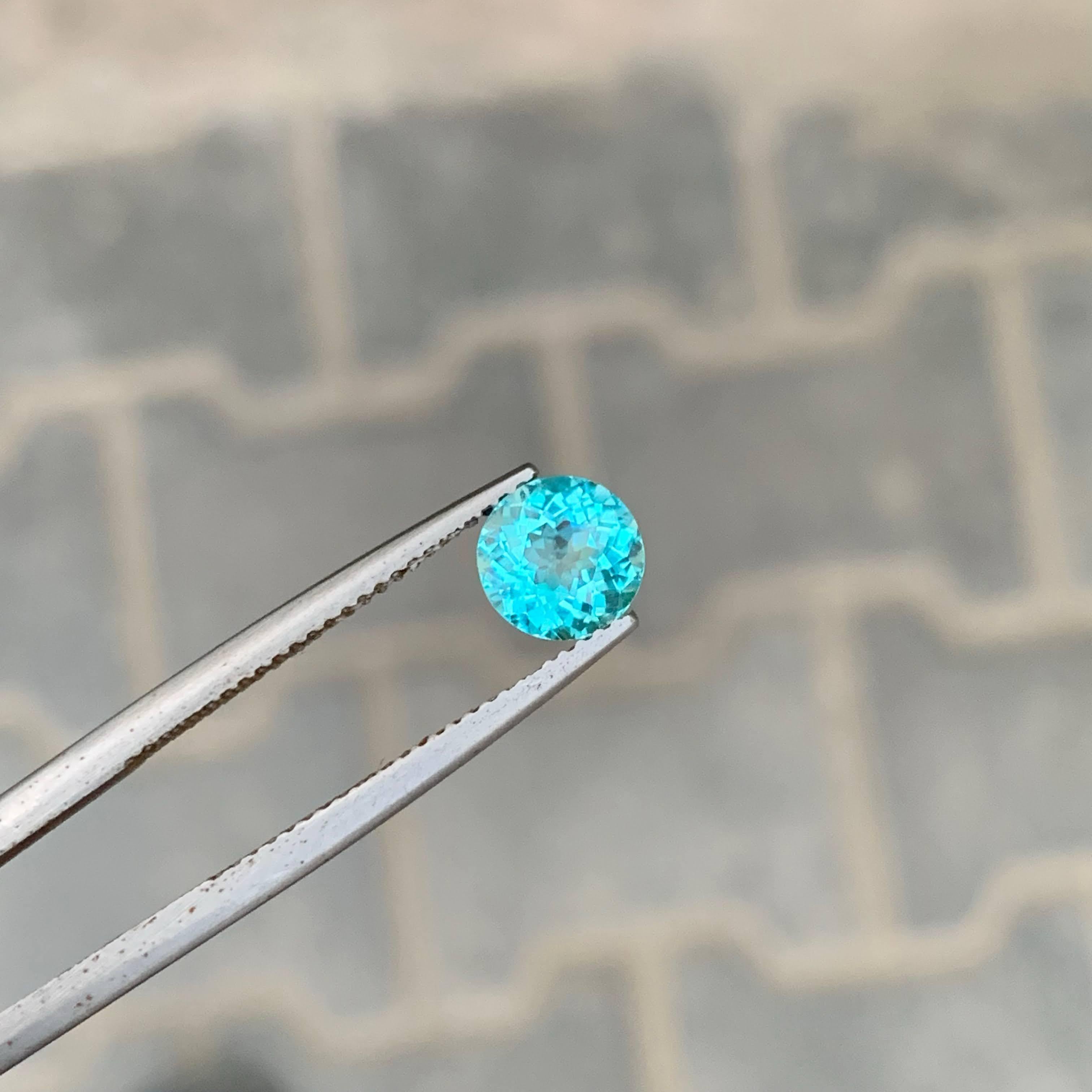 1,40 Karat Natürlicher Loser Blauer Apatit Stein Rundschliff Afrikanischer Edelstein im Zustand „Neu“ im Angebot in Bangkok, TH