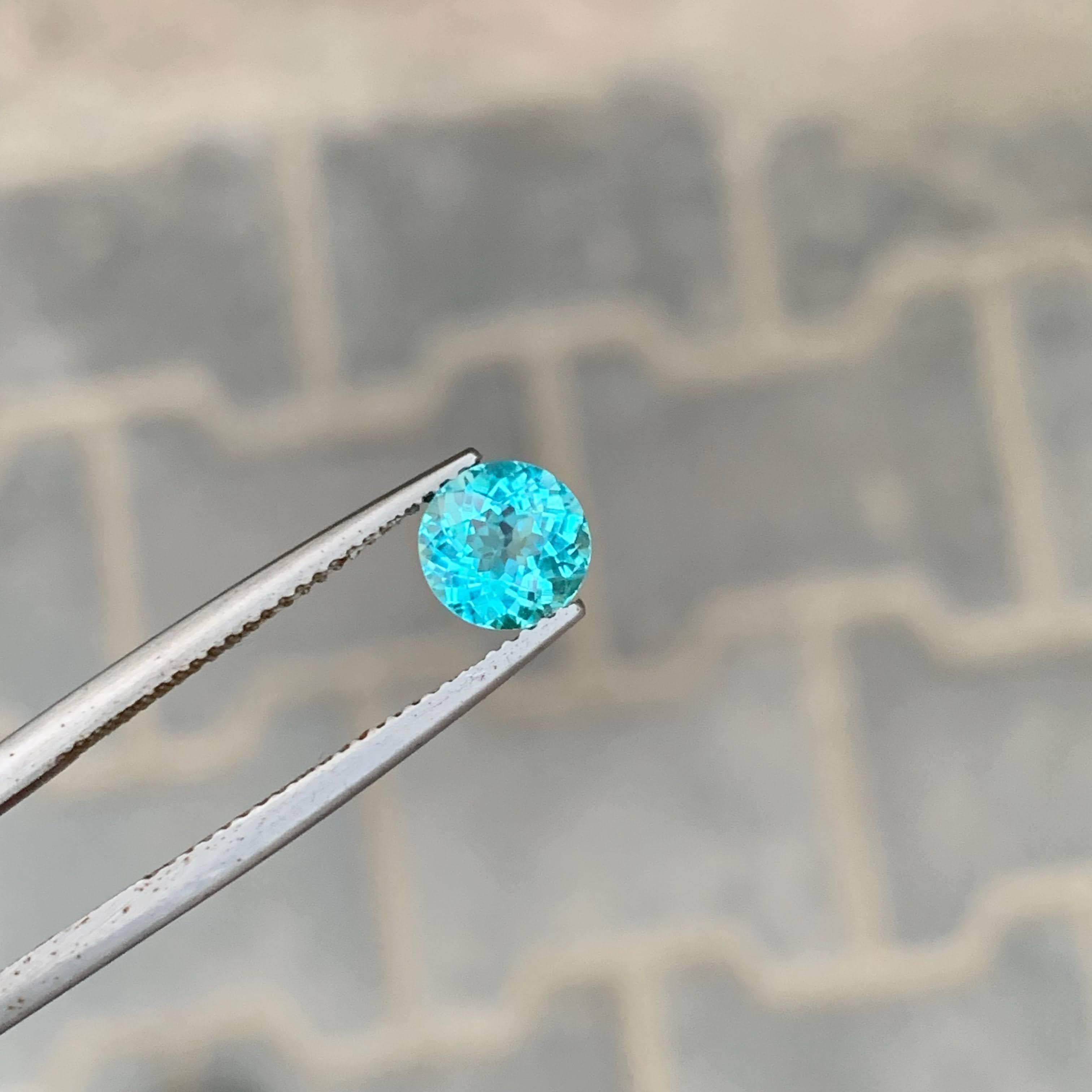 1,40 Karat Natürlicher Loser Blauer Apatit Stein Rundschliff Afrikanischer Edelstein für Damen oder Herren im Angebot