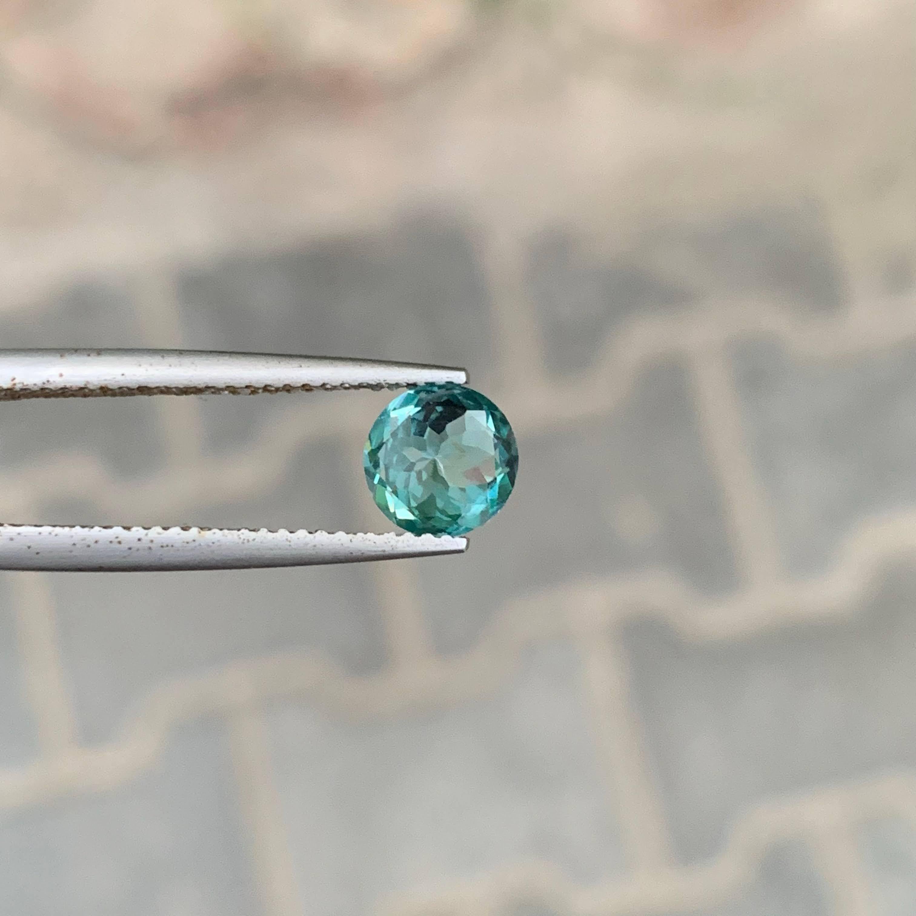 1,40 Karat Natürlicher Loser Blauer Apatit Stein Rundschliff Afrikanischer Edelstein im Angebot 1