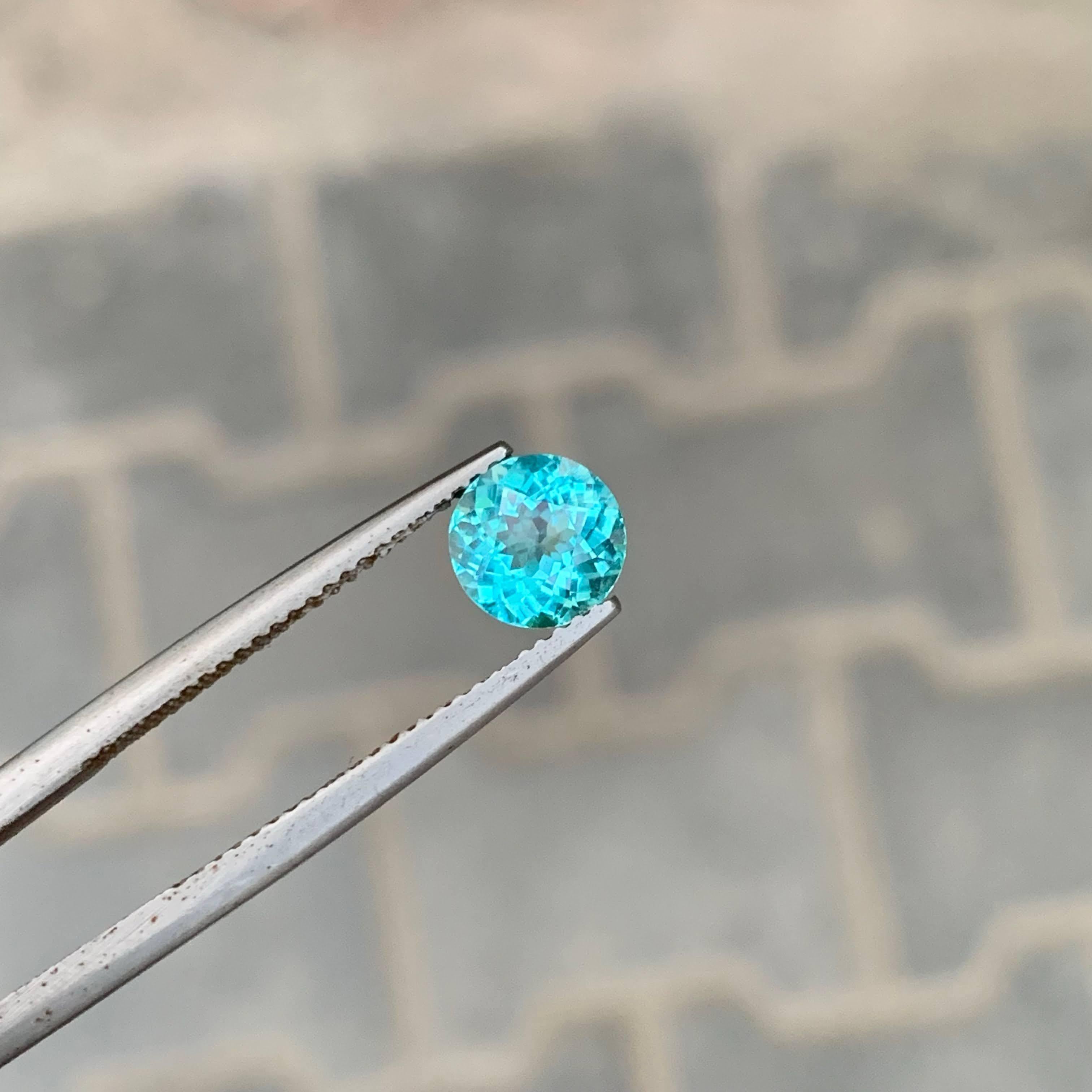 1,40 Karat Natürlicher Loser Blauer Apatit Stein Rundschliff Afrikanischer Edelstein im Angebot 3