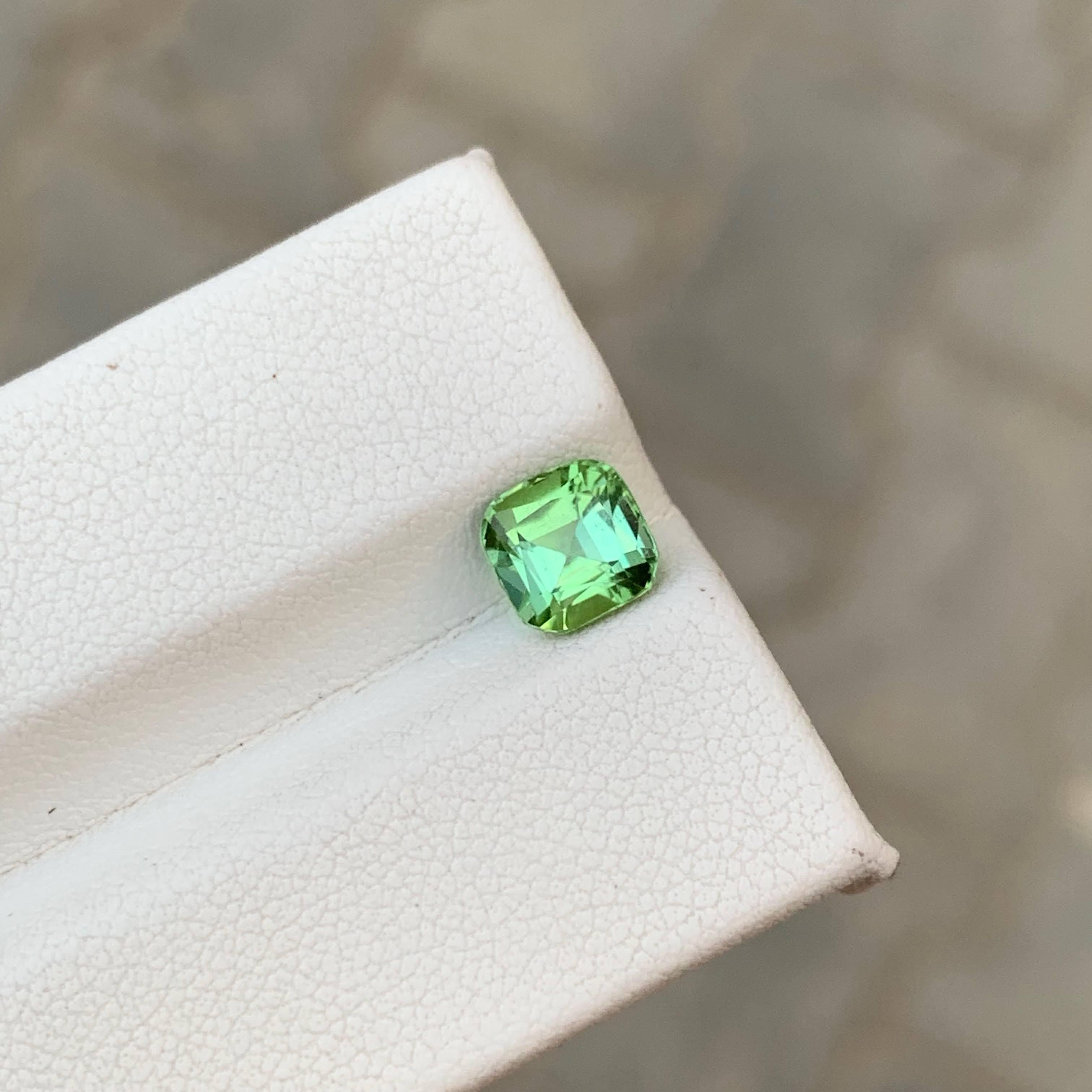 1.40 Carati di tormalina verde bluastra sfusa naturale con taglio a cuscino Gemma afgana In condizioni Nuovo in vendita a Bangkok, TH