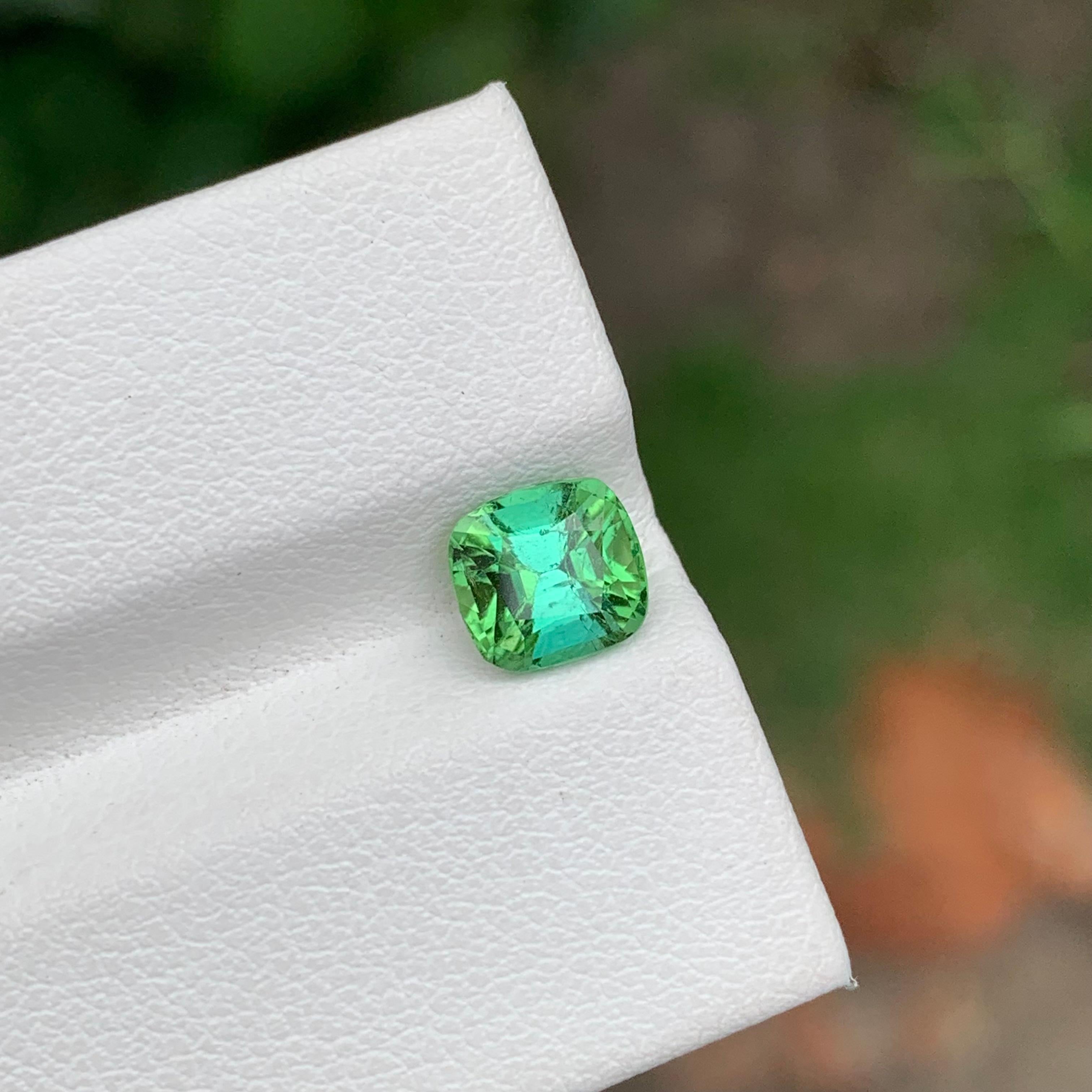Tourmaline naturelle verte bleutée non sertie de 1,40 carat de forme coussin pour bague Neuf - En vente à Peshawar, PK
