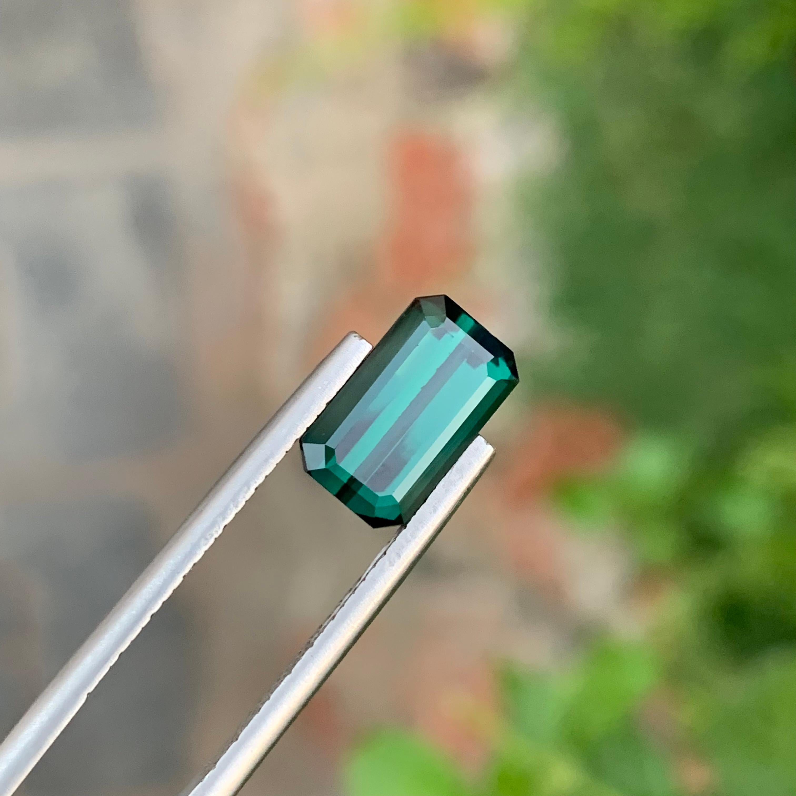 2.90 Carat Natural Loose Dark Green Tourmaline Emerald Shape Gem For Jewellery For Sale 4