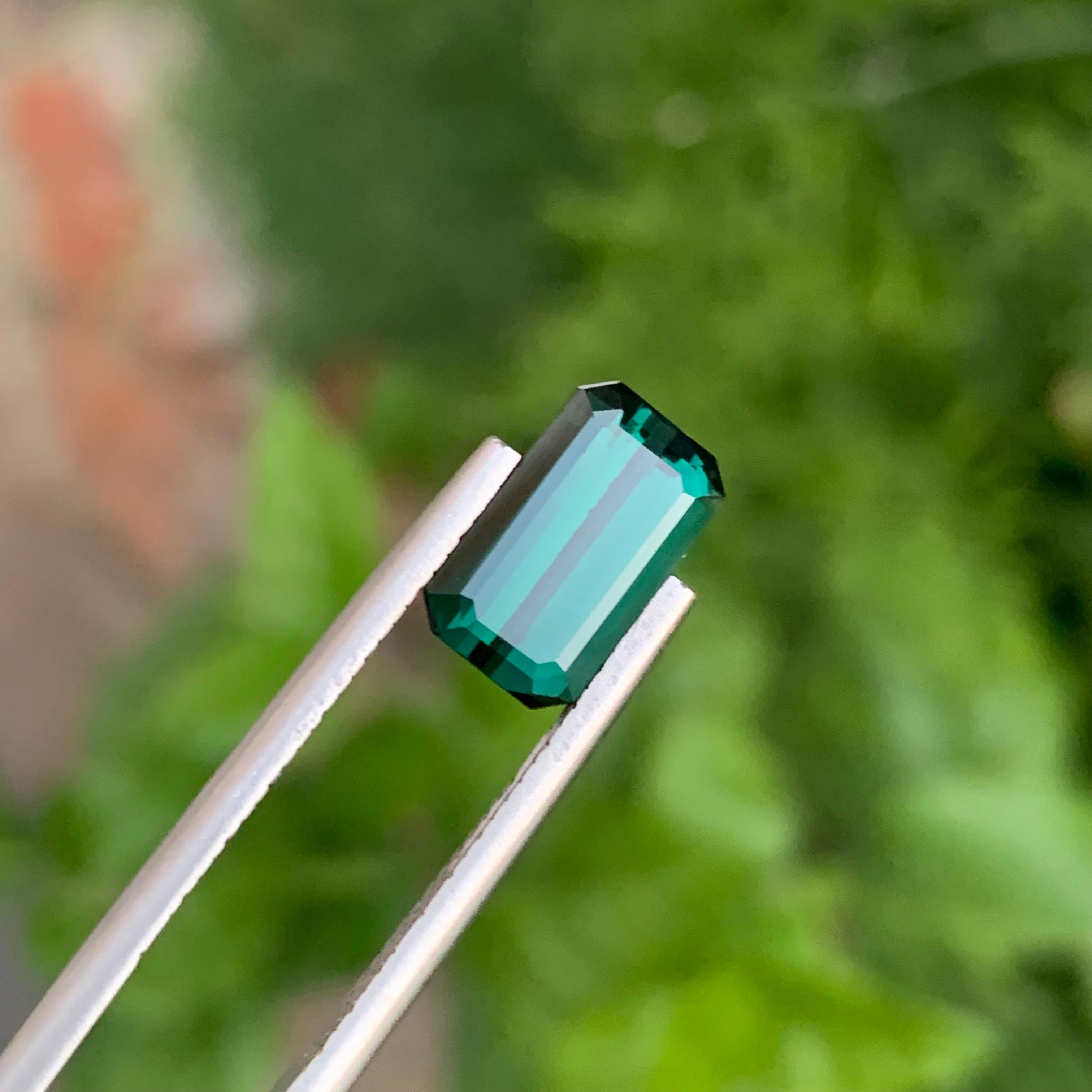 2.90 Carat Natural Loose Dark Green Tourmaline Emerald Shape Gem For Jewellery In New Condition For Sale In Peshawar, PK