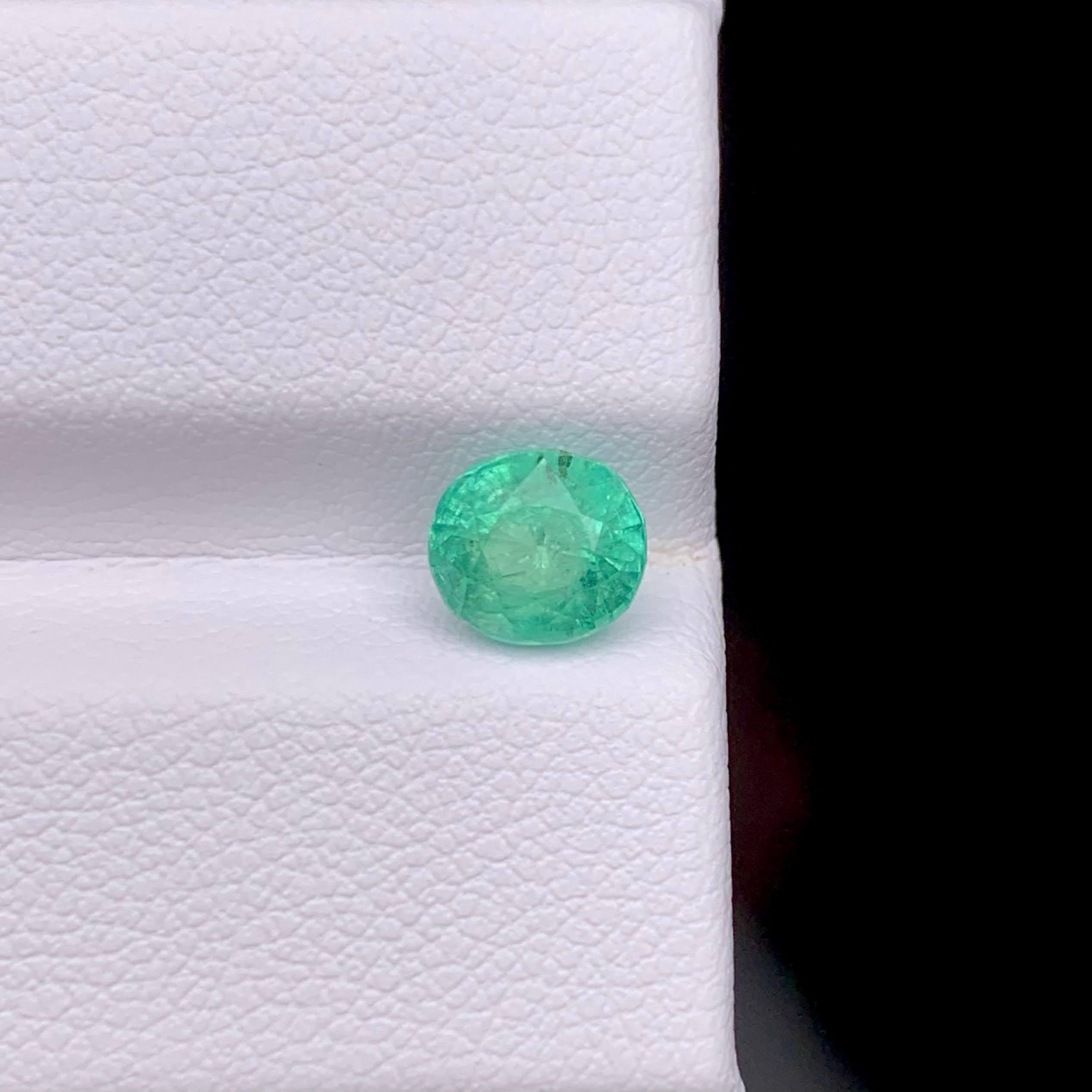 Weight 1.40 carat 
Dimensions 6.6x6.0x5.5mm
Treatment None
Origin Afghan 
Clarity VVS 
Shape Cut Oval 




The 1.40 Carat Natural Loose Emerald Stone is an exquisite gem sourced from the renowned mines of Afghanistan, a region celebrated for its