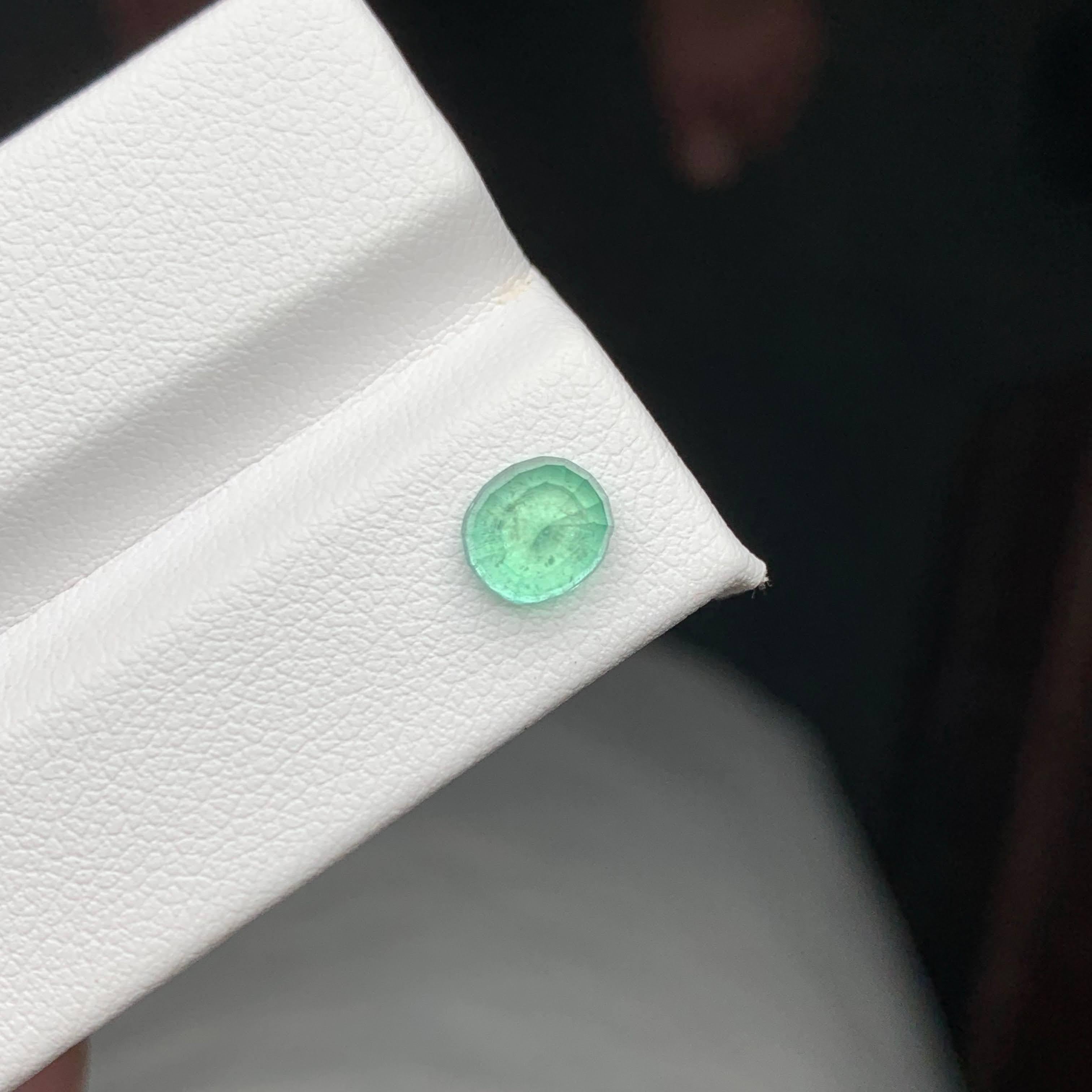1.40 Carat Natural Loose Emerald Stone Oval Cut Gemstone From Afghanistan For Sale 1