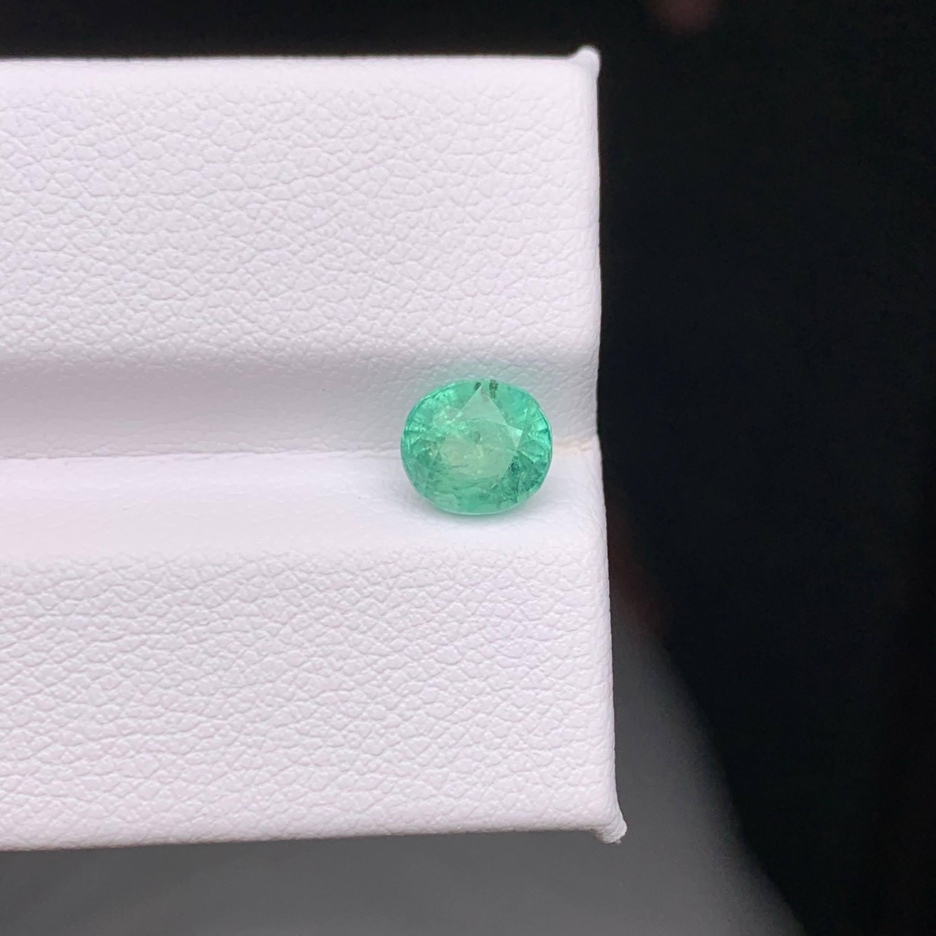 1.40 Carat Natural Loose Emerald Stone Oval Cut Gemstone From Afghanistan For Sale 3