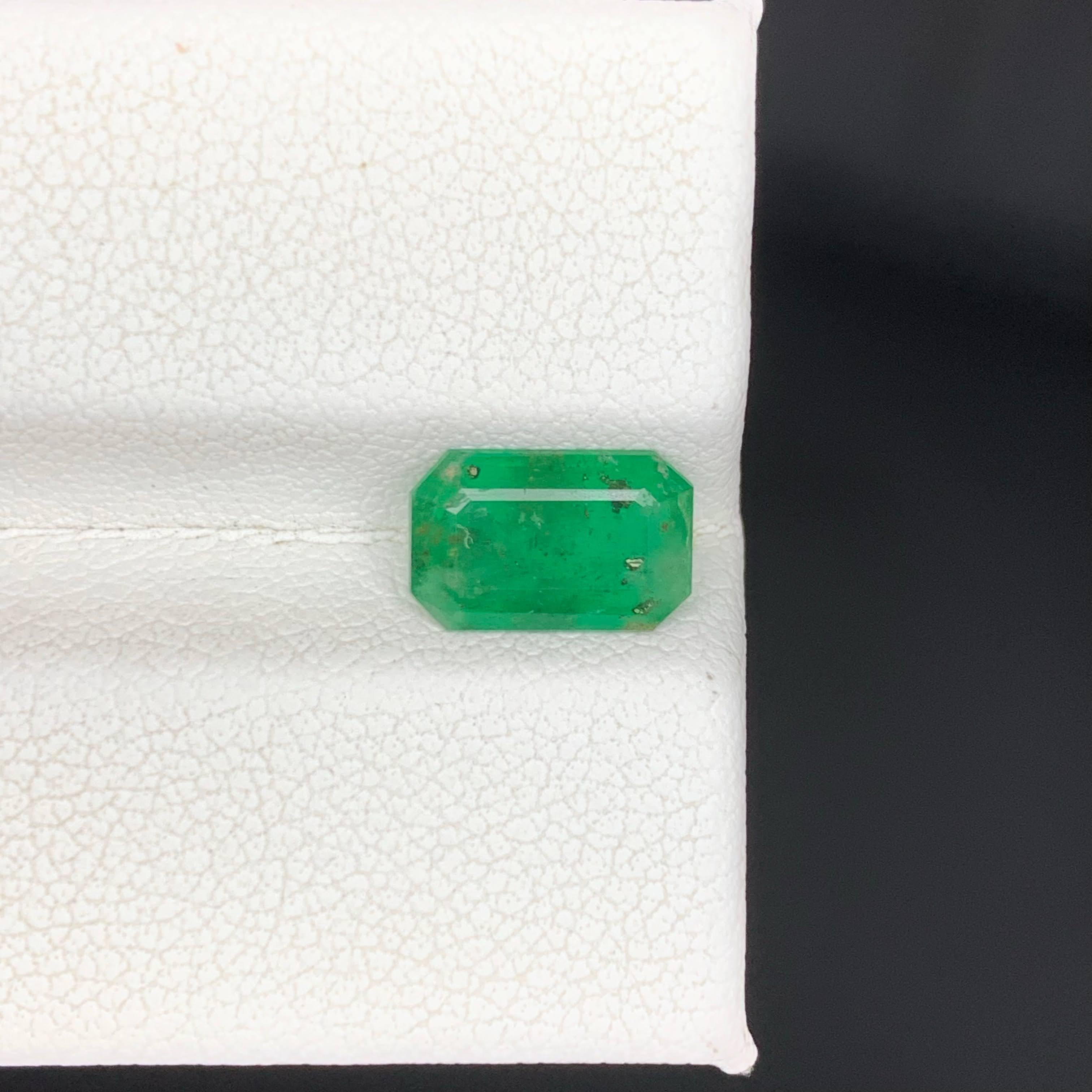 1,40 Carati di pietra naturale di smeraldo verde sfusa Taglio smeraldo da Swat Gemstone in vendita 6