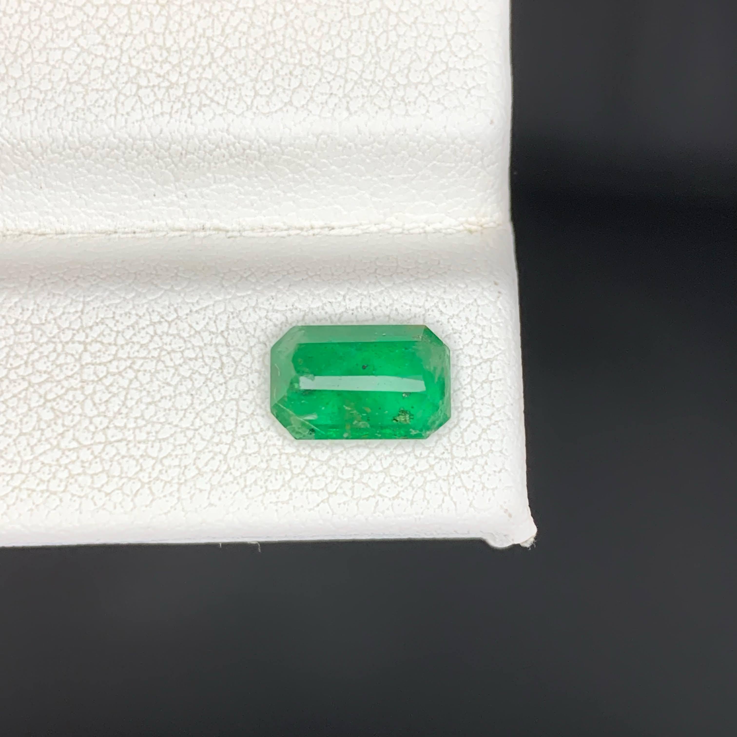 da uomo o donna 1,40 Carati di pietra naturale di smeraldo verde sfusa Taglio smeraldo da Swat Gemstone in vendita