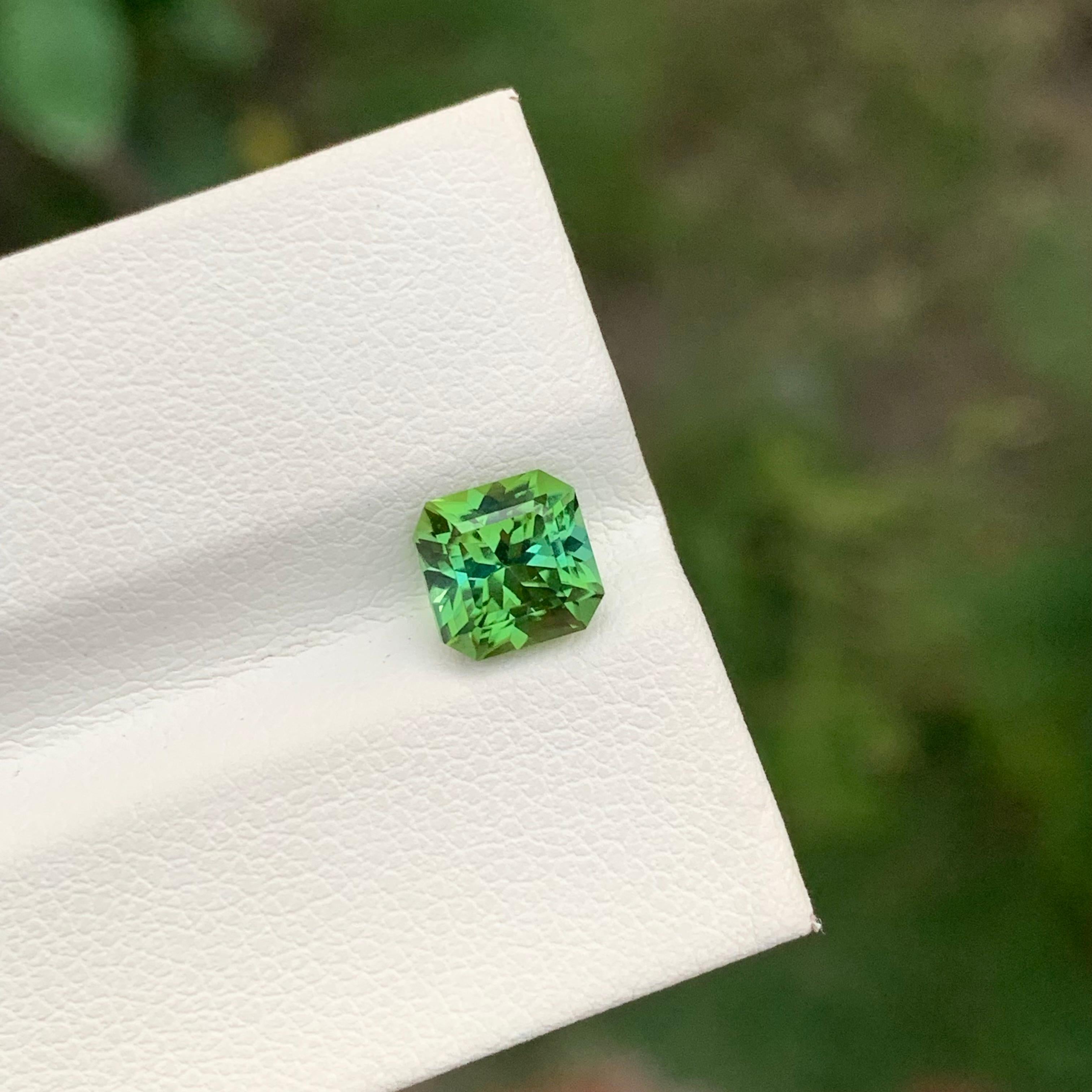 1.40 Carat Natural Loose Green Tourmaline Square Shape Gemstone (Tourmaline verte en vrac de forme carrée) Neuf - En vente à Peshawar, PK