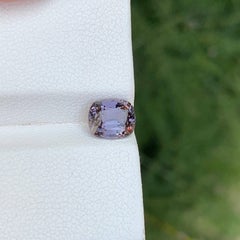1.40 Karat natürlicher loser lavendelfarbener Spinell im Kissenschliff, Edelstein aus Tansania