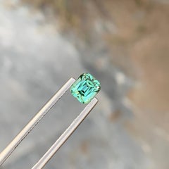 1,40 carati di tormalina verde chiaro naturale sfusa a forma di smeraldo per anello