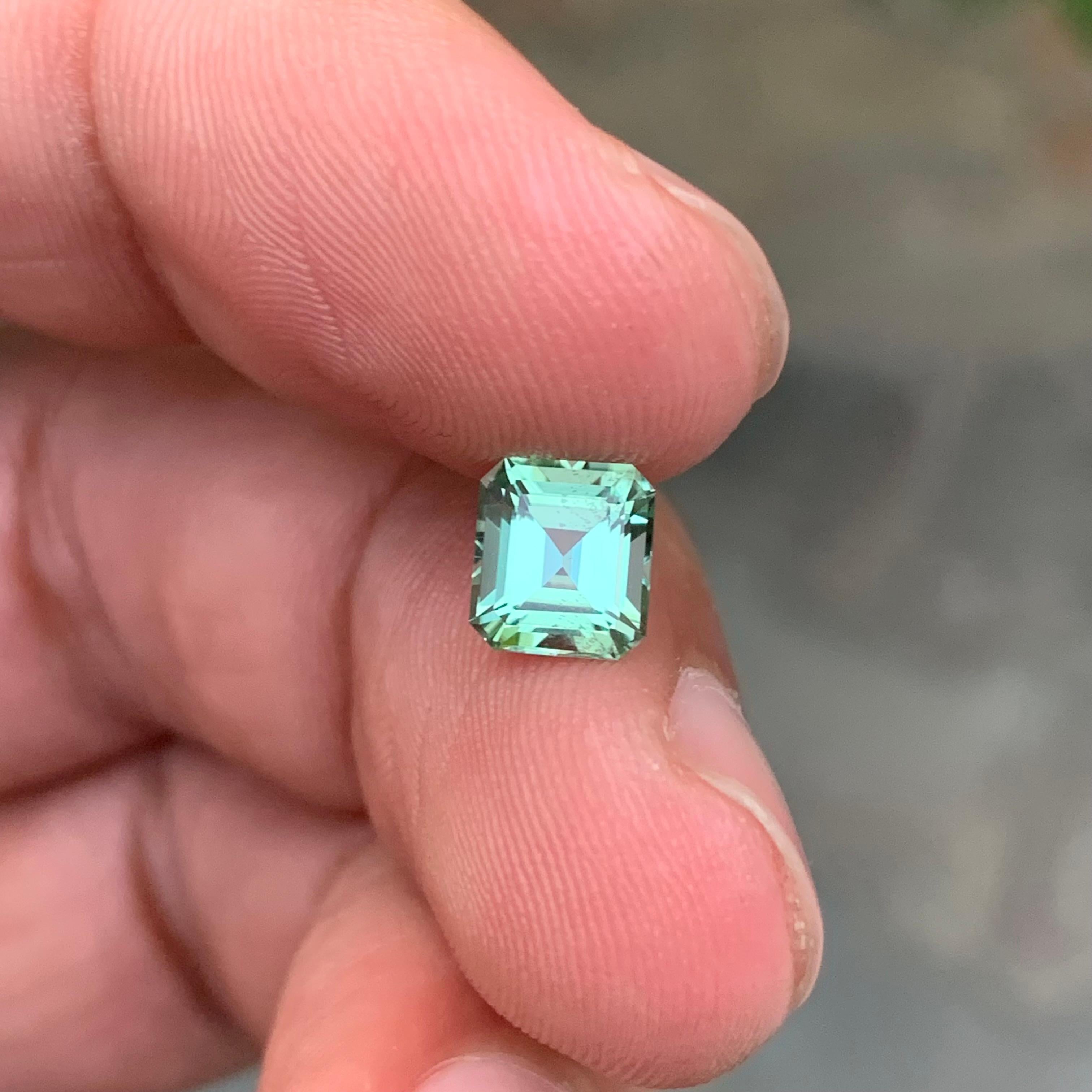 1.40 Carat Natural Loose Mint Green Tourmaline Cushion Shape Gem en vente 3