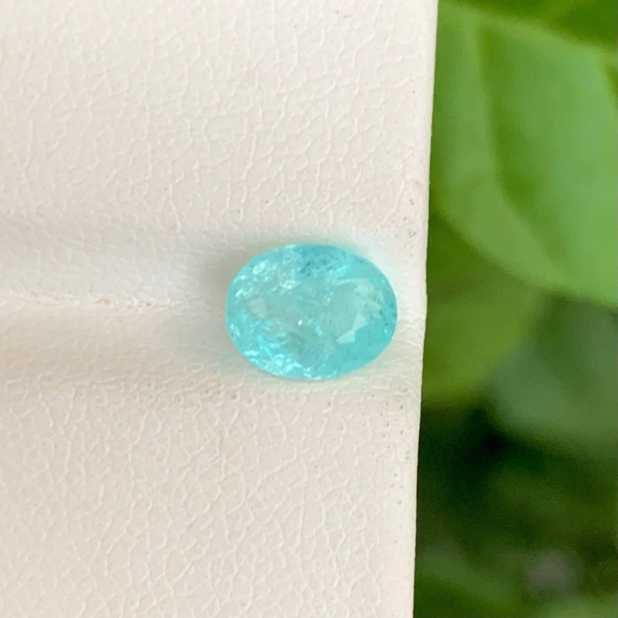 Poids 1,40 carat
Dimensions 7.6x6x4.3mm
Traitement Aucun
Origine Mozambique
Clarté incluse
Forme Coupe Ovale 
NA



Cette éblouissante tourmaline Paraiba Nature de 1,40 carat présente une vive teinte bleu-vert électrique, une couleur emblématique