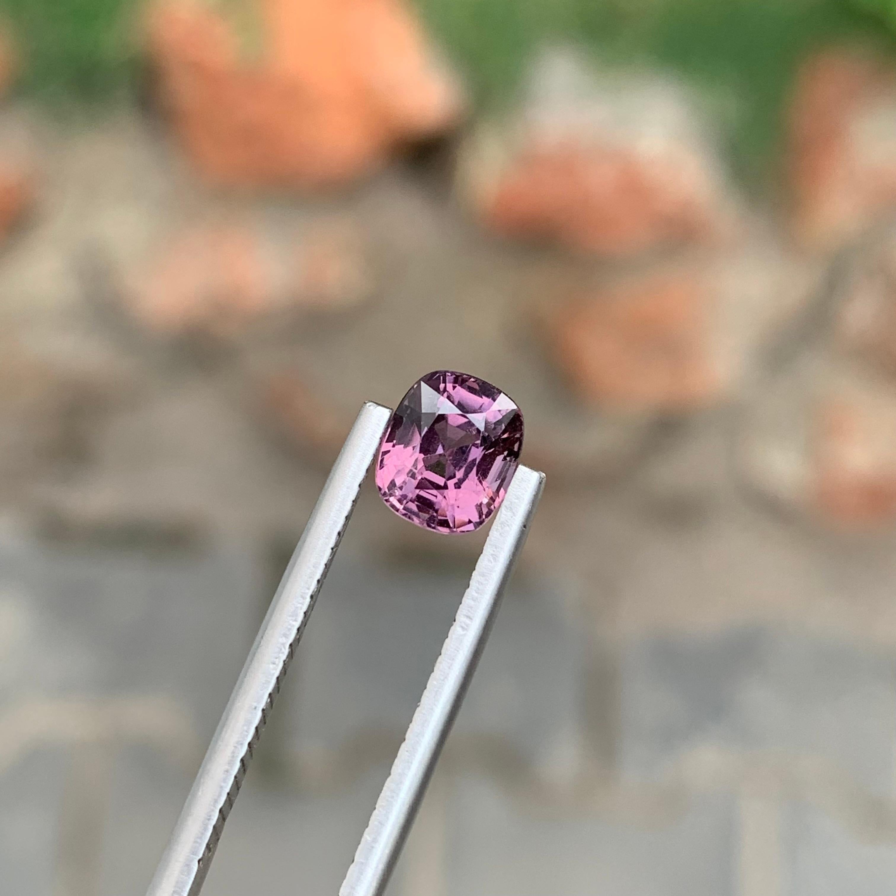 1.40 Carat Natural Loose Purplish Pink Spinel Cushion Shape Gem From Burma Mine en vente 1
