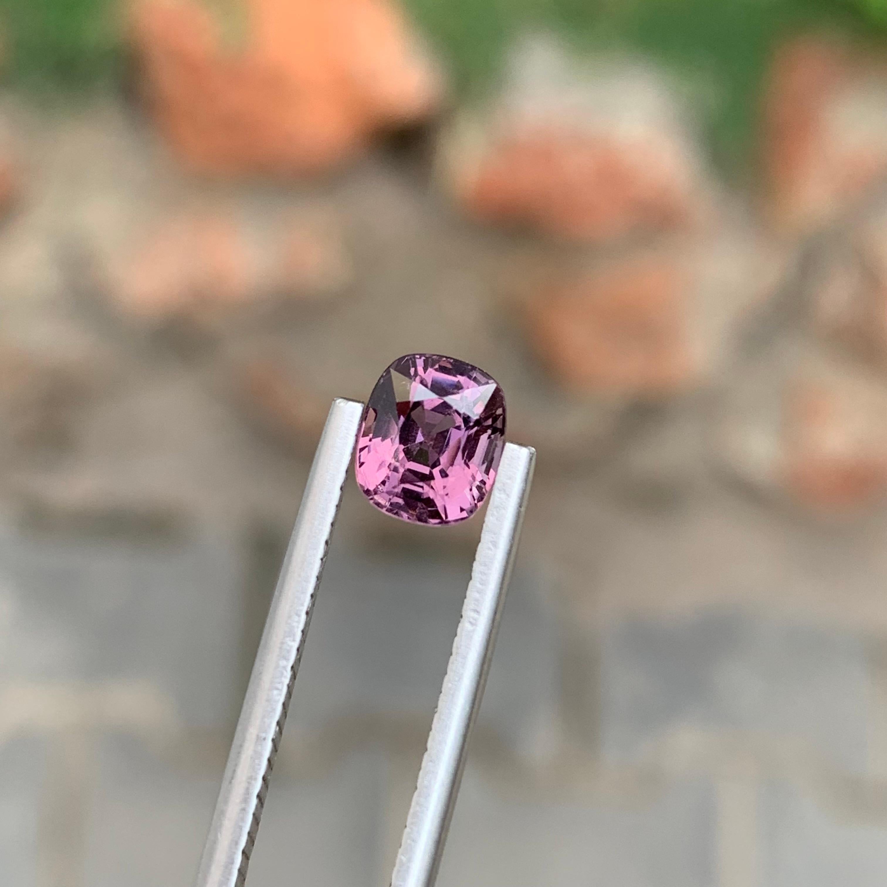 1.40 Carat Natural Loose Purplish Pink Spinel Cushion Shape Gem From Burma Mine en vente 2