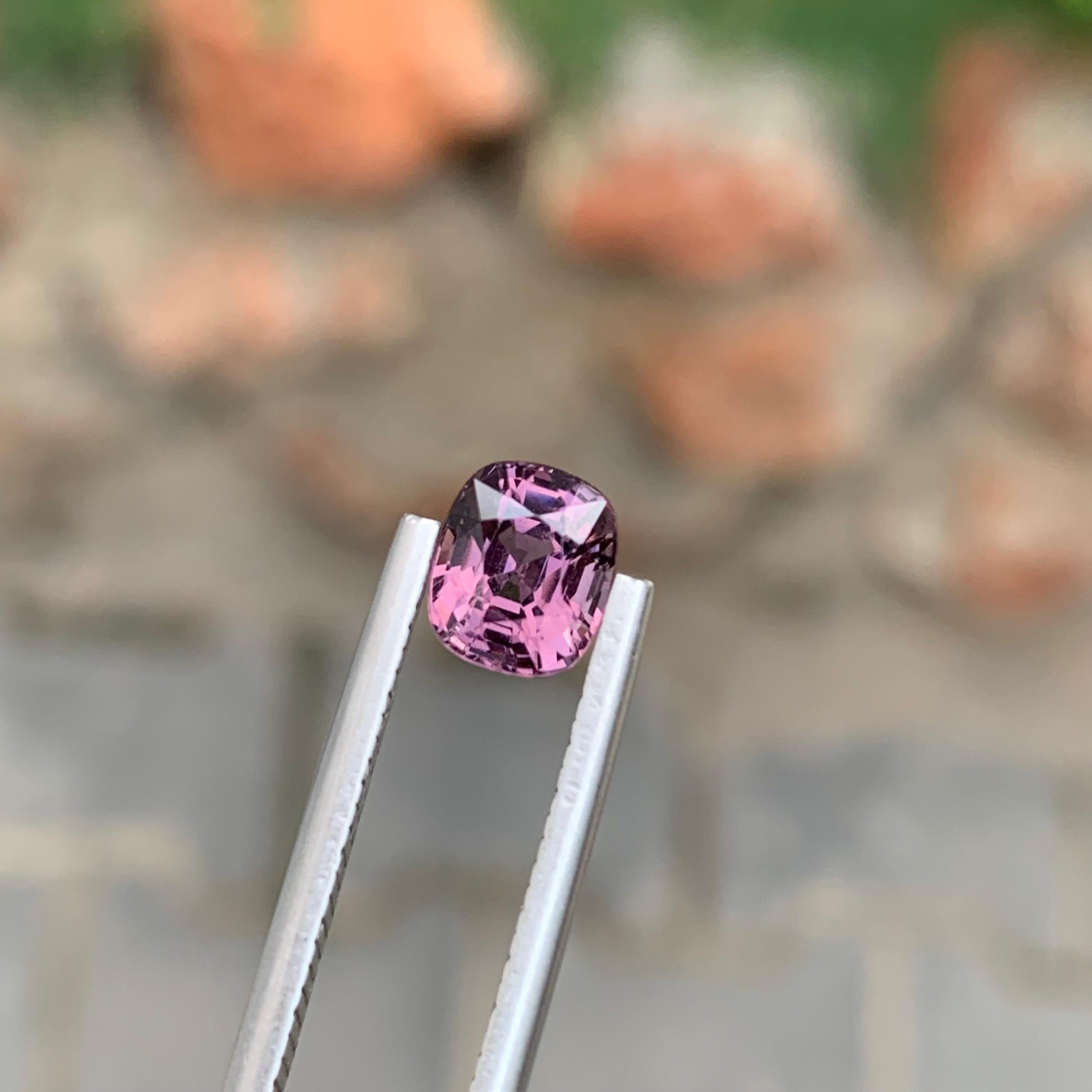 1.40 Carat Natural Loose Purplish Pink Spinel Cushion Shape Gem From Burma Mine en vente 3