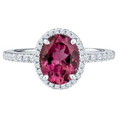Bague halo de tourmaline rose ovale naturelle de 1,40 carat et diamants, or blanc 18 carats 