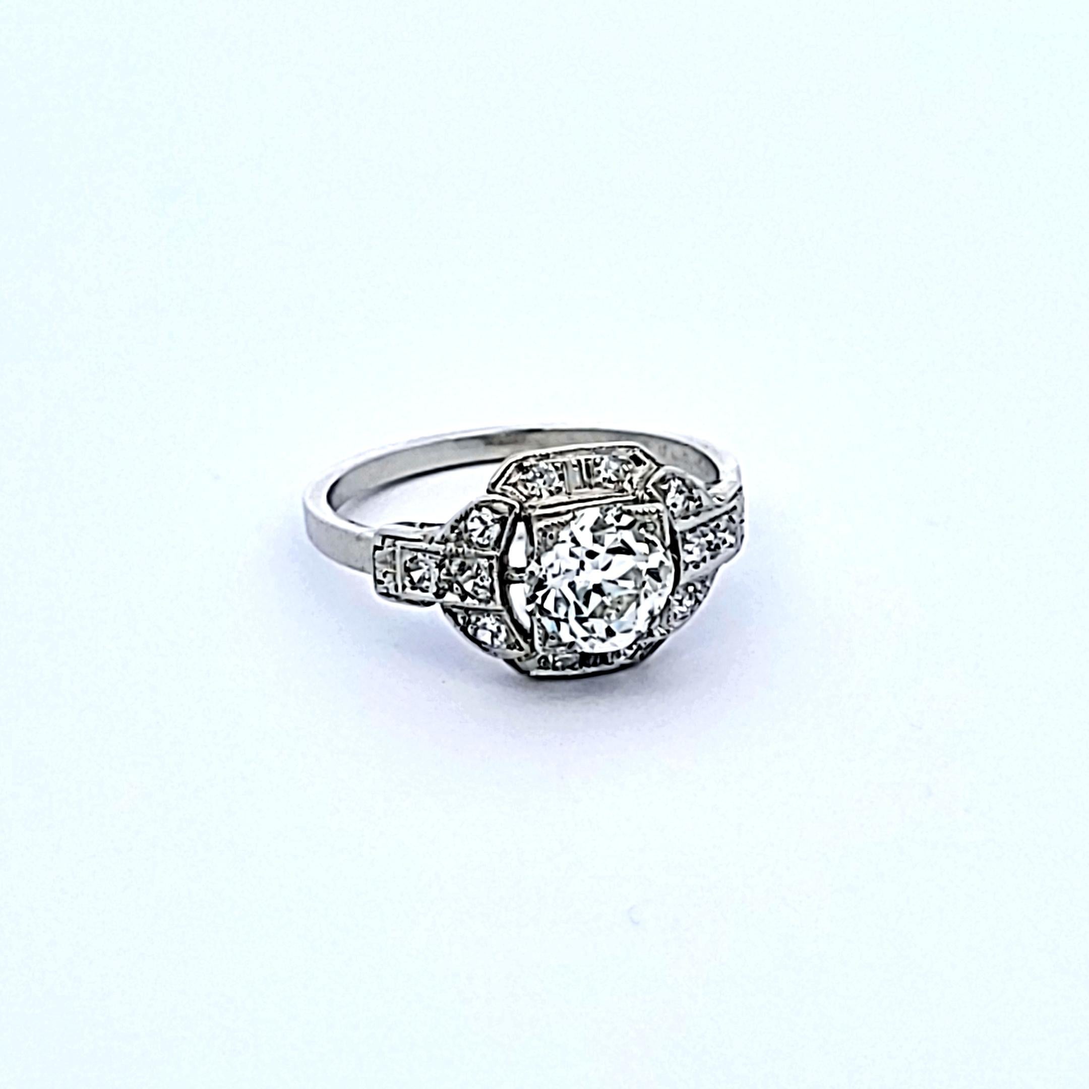 Bague de fiançailles en platine avec diamant européen et diamant rond brillant de 1,40 carat Bon état - En vente à New York, NY