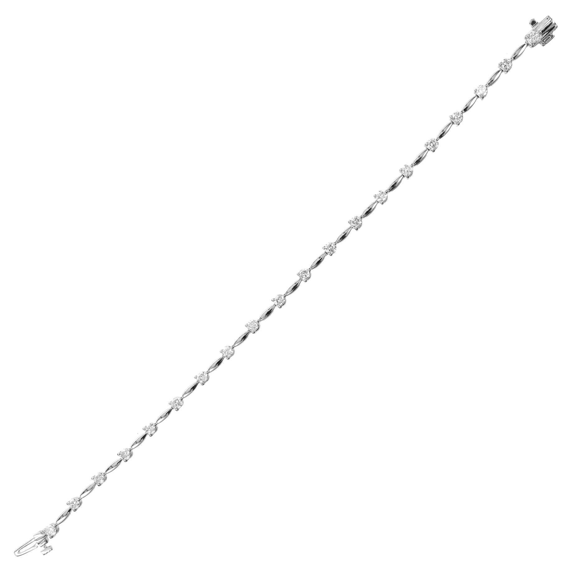 1.40 Carat Round Brilliant Cut Diamond White Gold Tennis Bracelet  For Sale