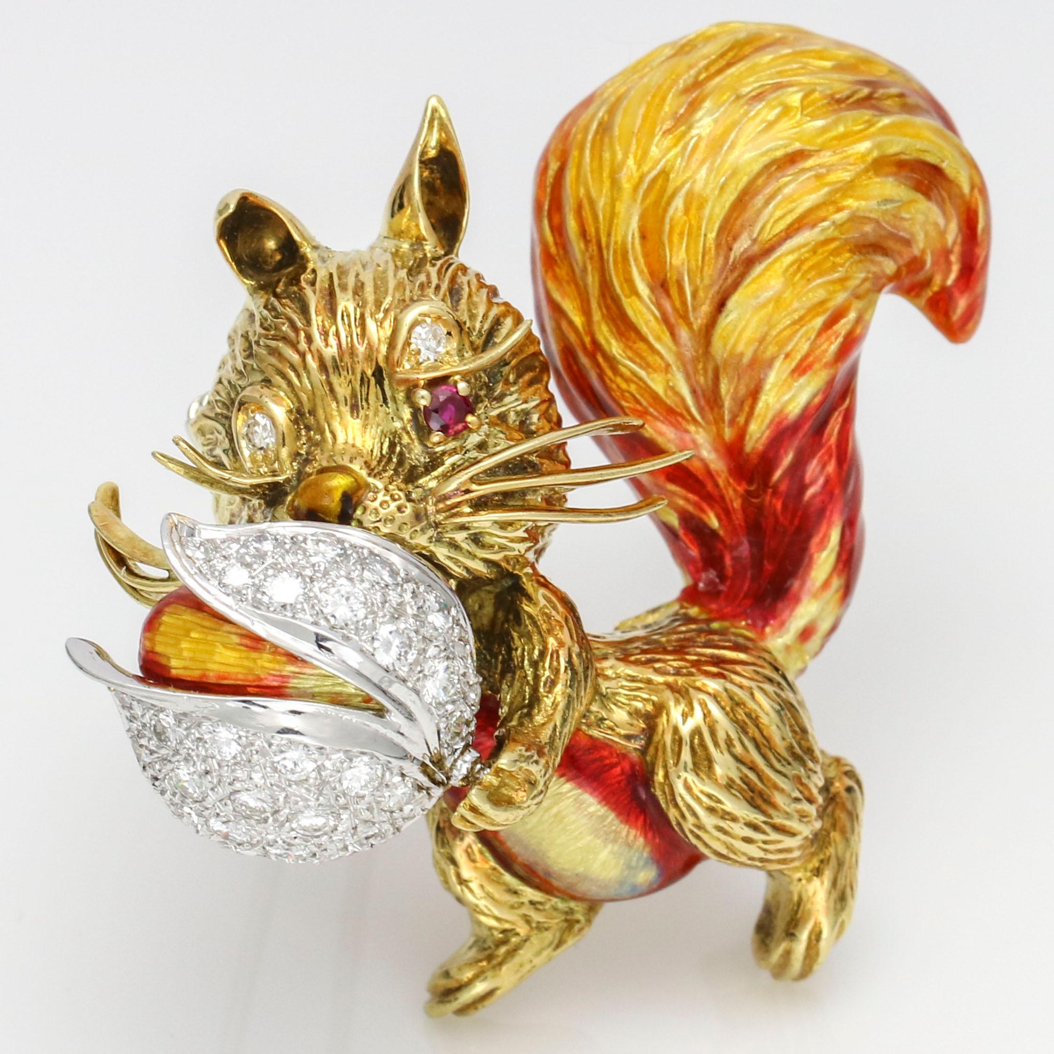 Round Cut 1.40 Carat 18 Karat Gold Enamel Diamond Squirrel Brooch For Sale