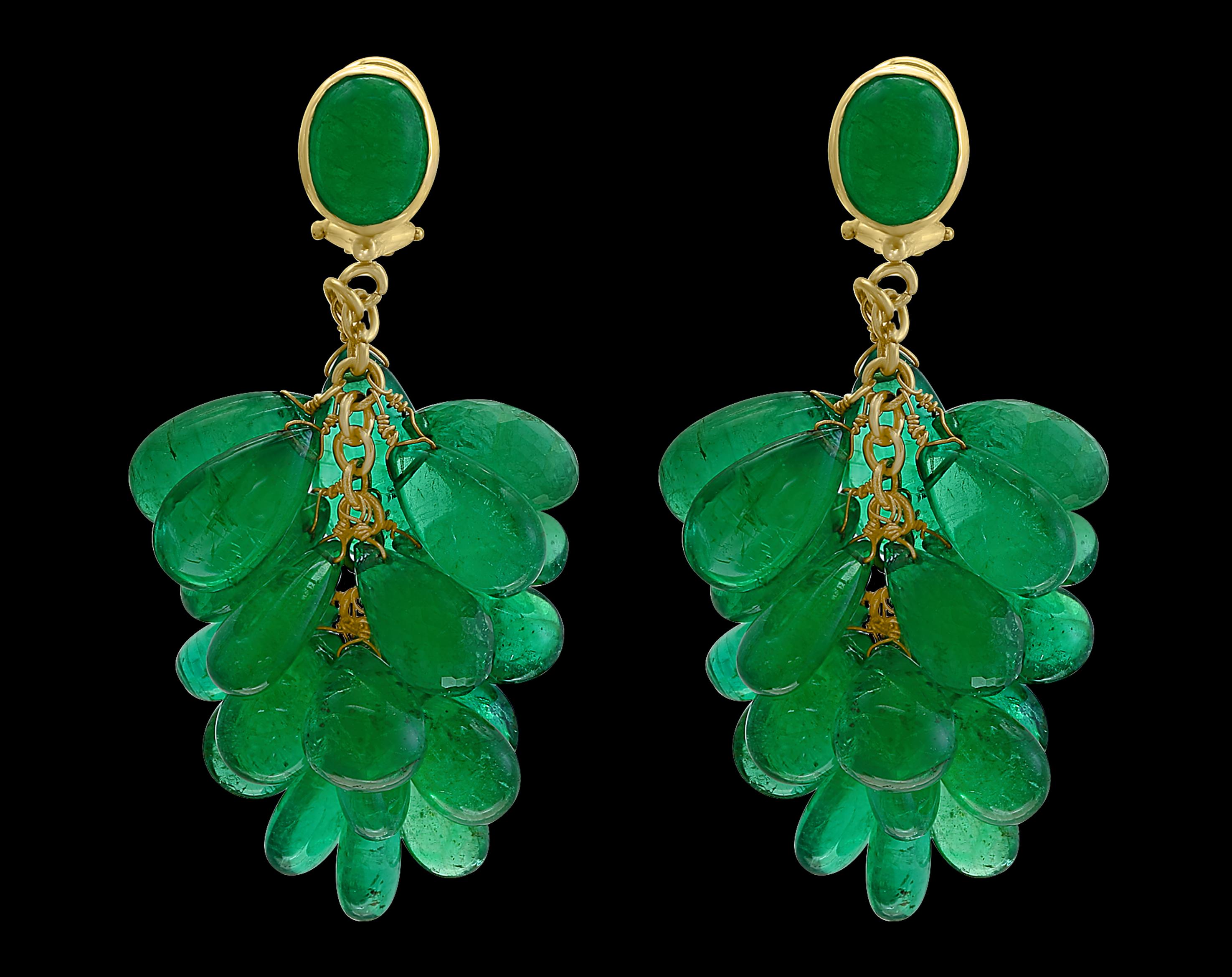 140 Carat Colombian Emerald Briolettes Hanging Drop Earrings 18 Karat Gold For Sale 2