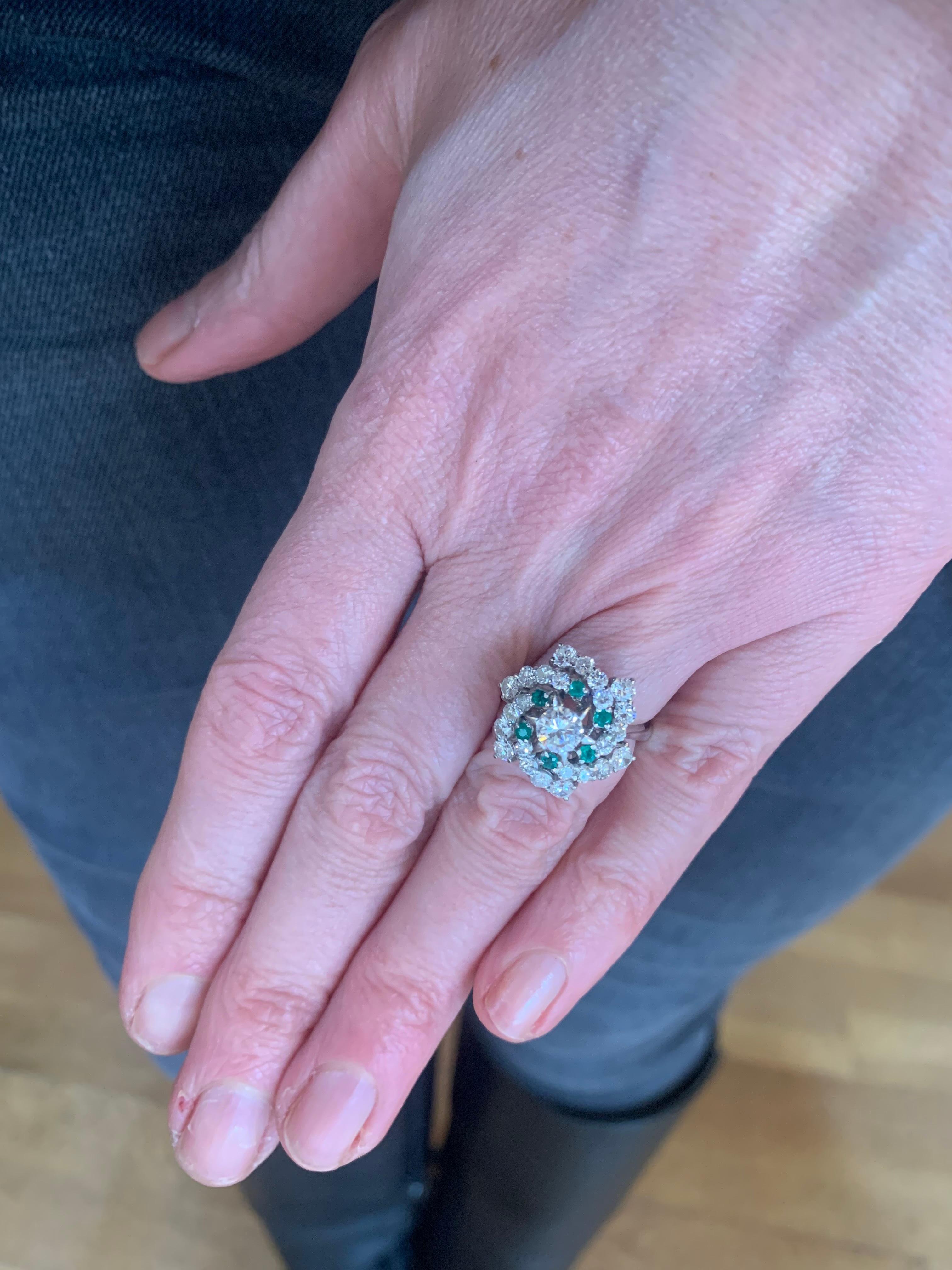 Brilliant Cut 1.40 Carats Diamonds Emeralds 18 Carat White Gold Whirlwind Ring For Sale