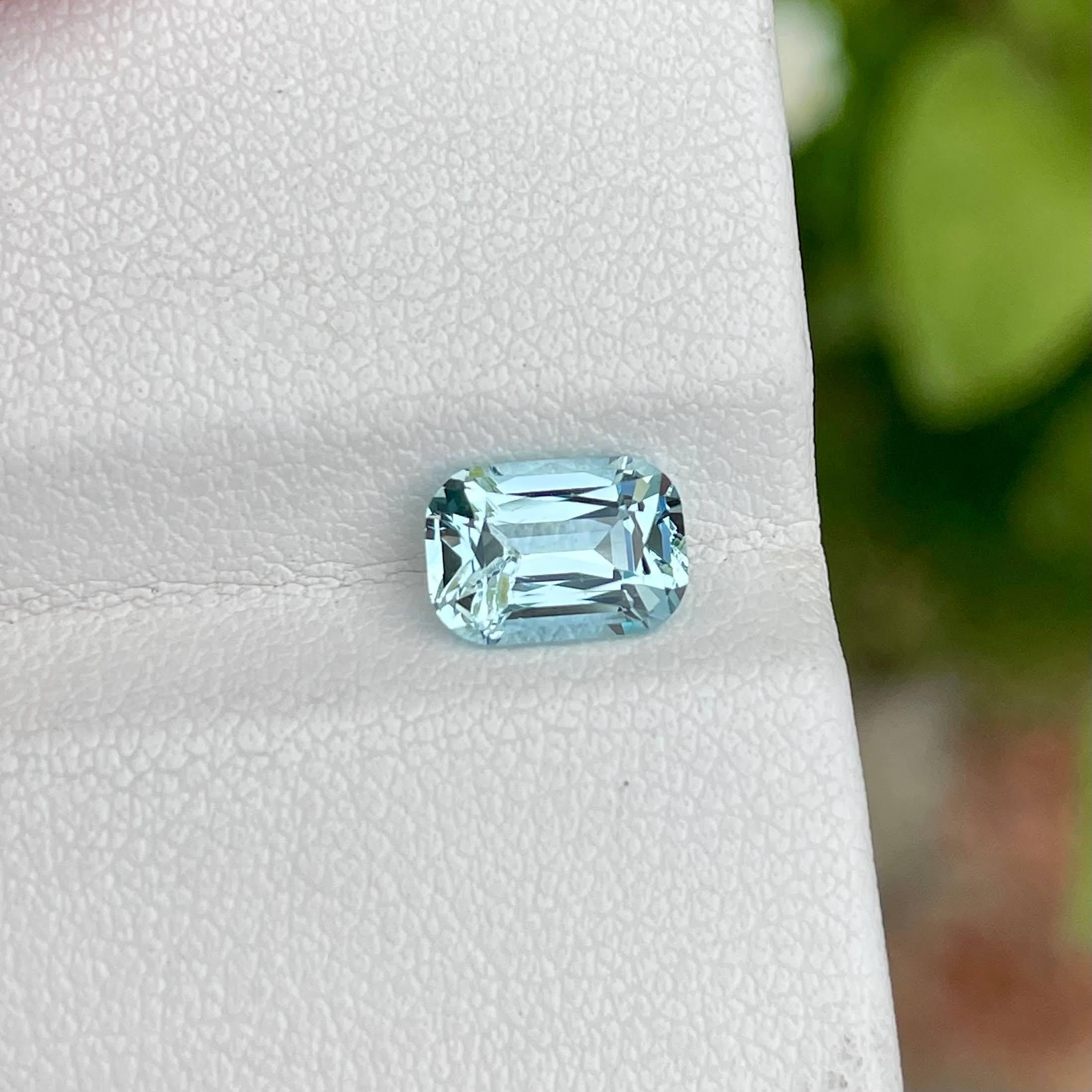 Modern 1.40 Carats Light Blue Aquamarine Cushion Cut Natural Pakistani Gemstone For Sale