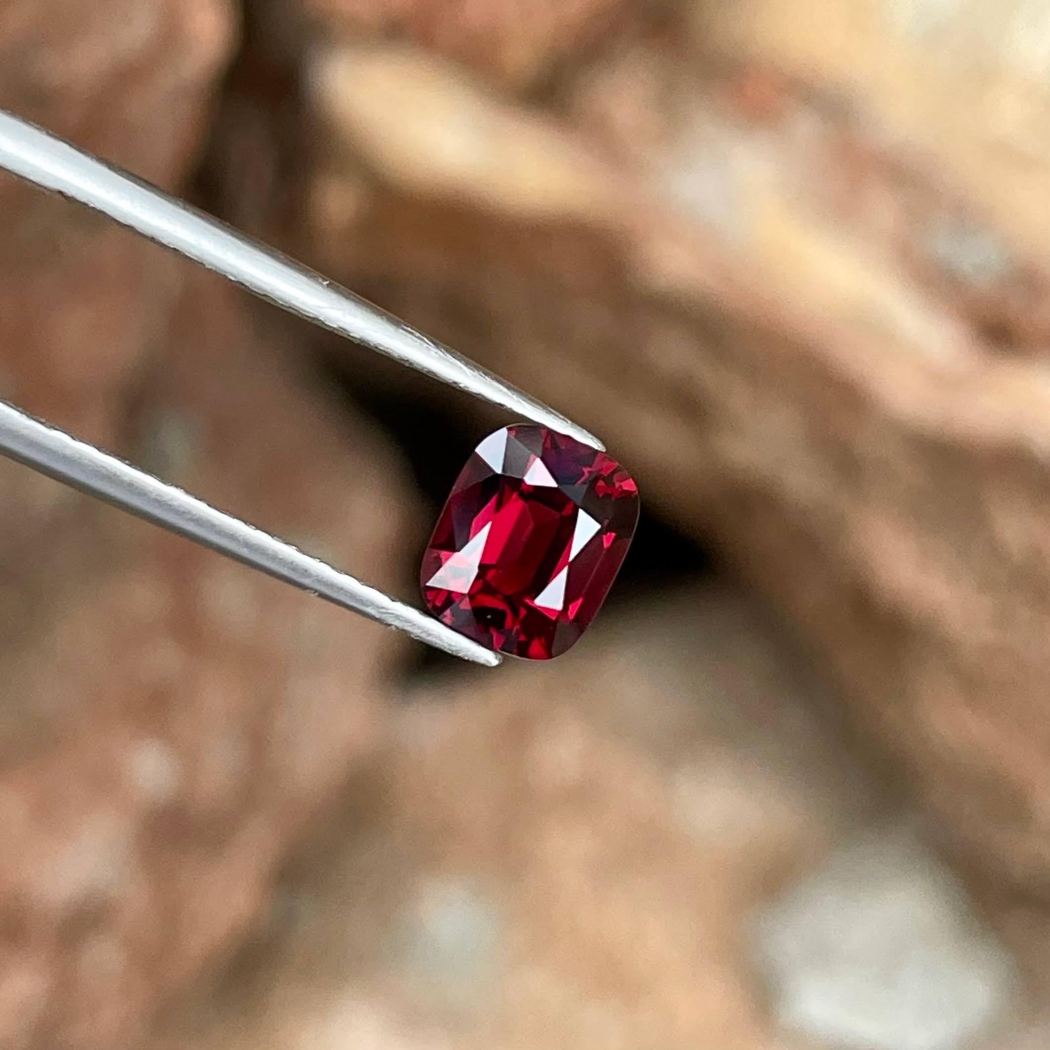 1.40 Carats Natural Red Loose Burmese Spinel Stone Cushion Cut Gemstone In New Condition For Sale In Bangkok, TH