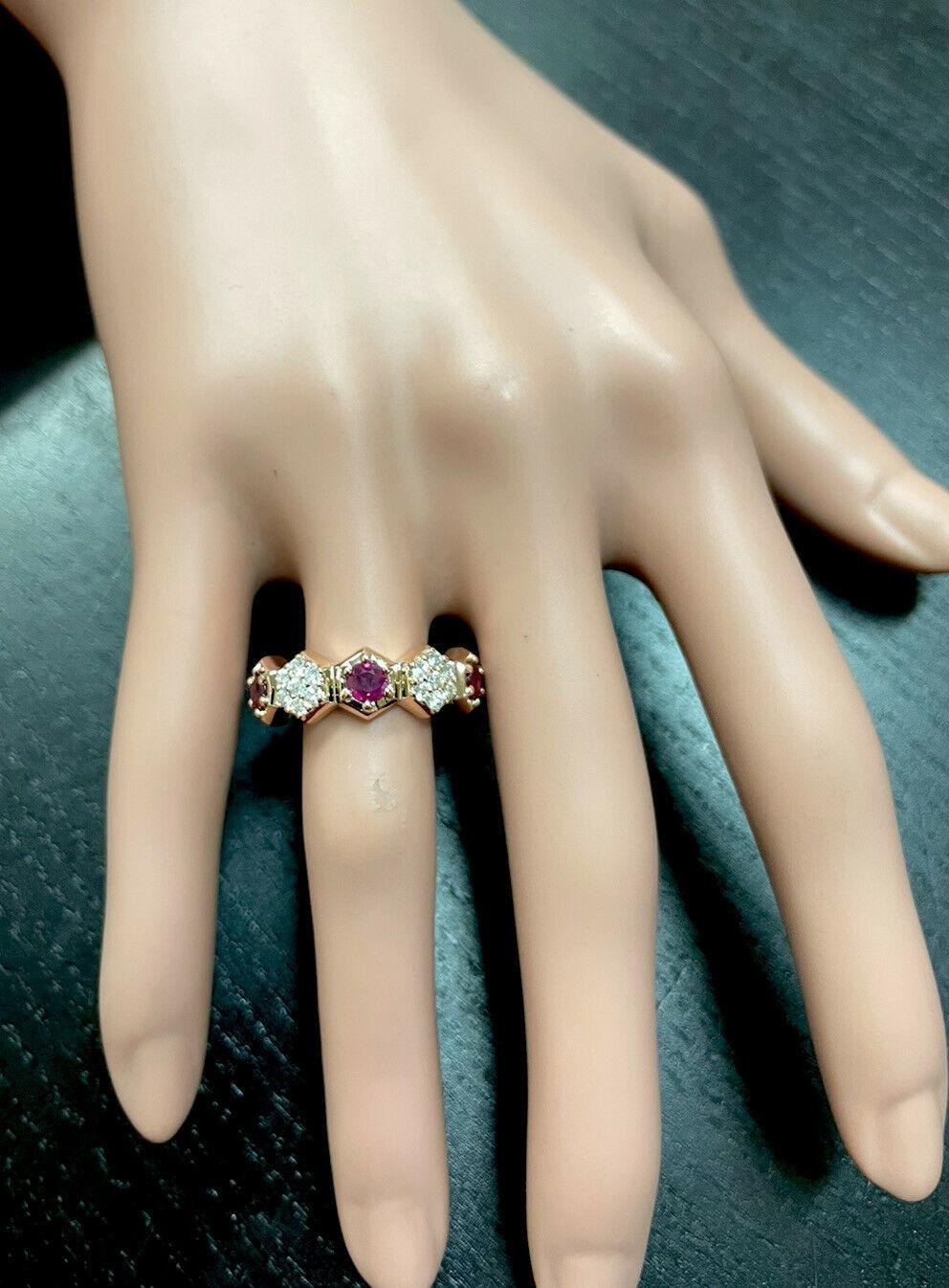 Bague en or rose massif 14 carats avec diamants et rubis naturel de 1,40 carat en vente 2