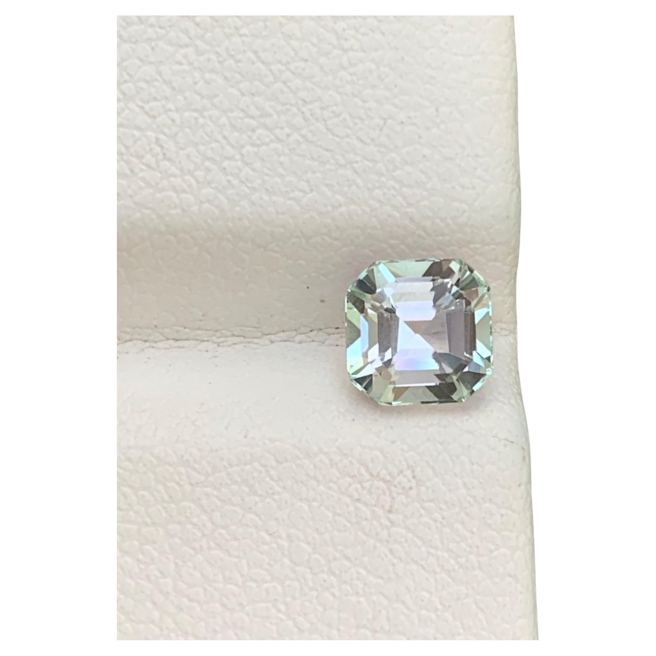 1.40 Carats Small Colorless Loose Tourmaline With Pink Shade For Ring Jewelry For Sale