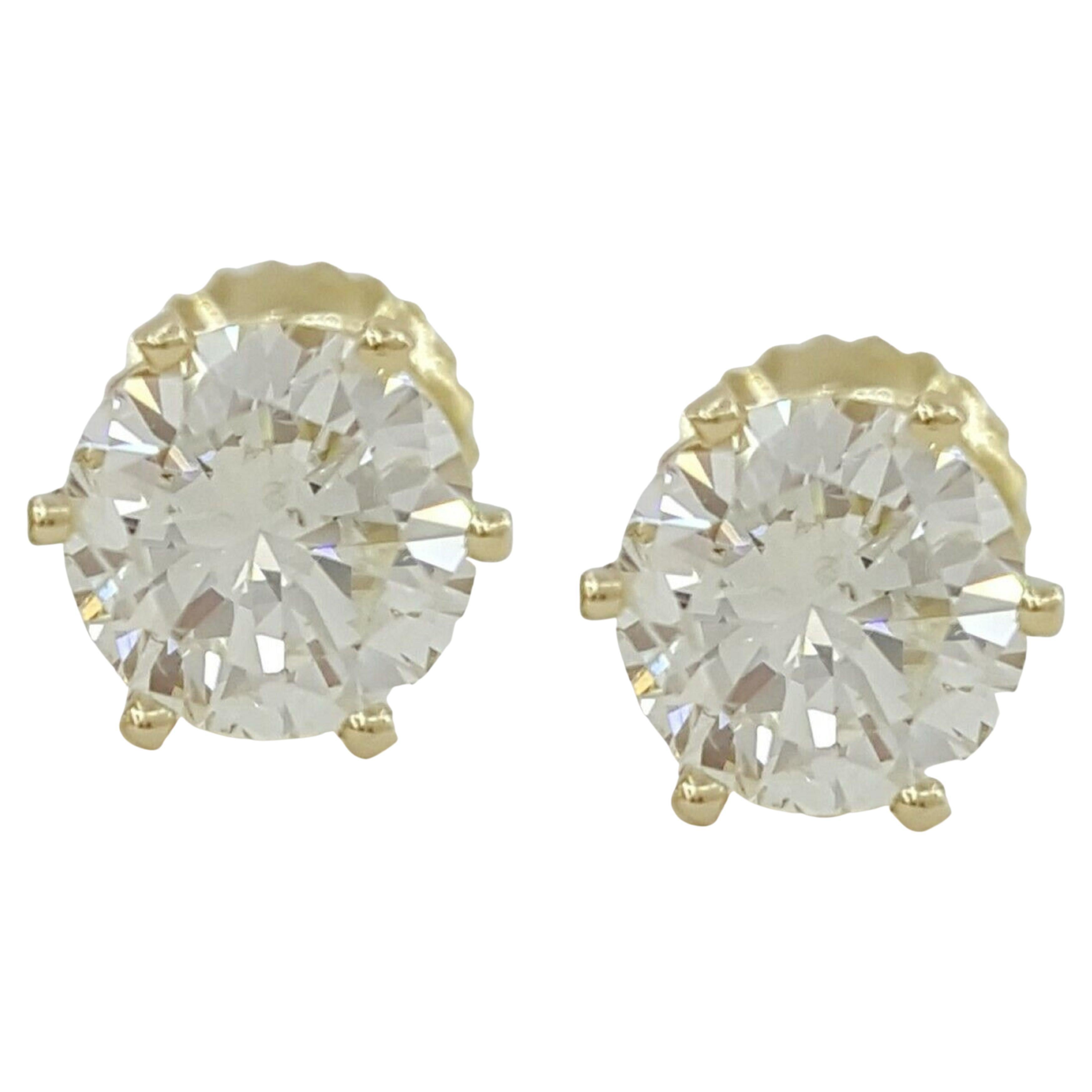 1.40 Carats Yellow Gold Diamond Stud Earrings
