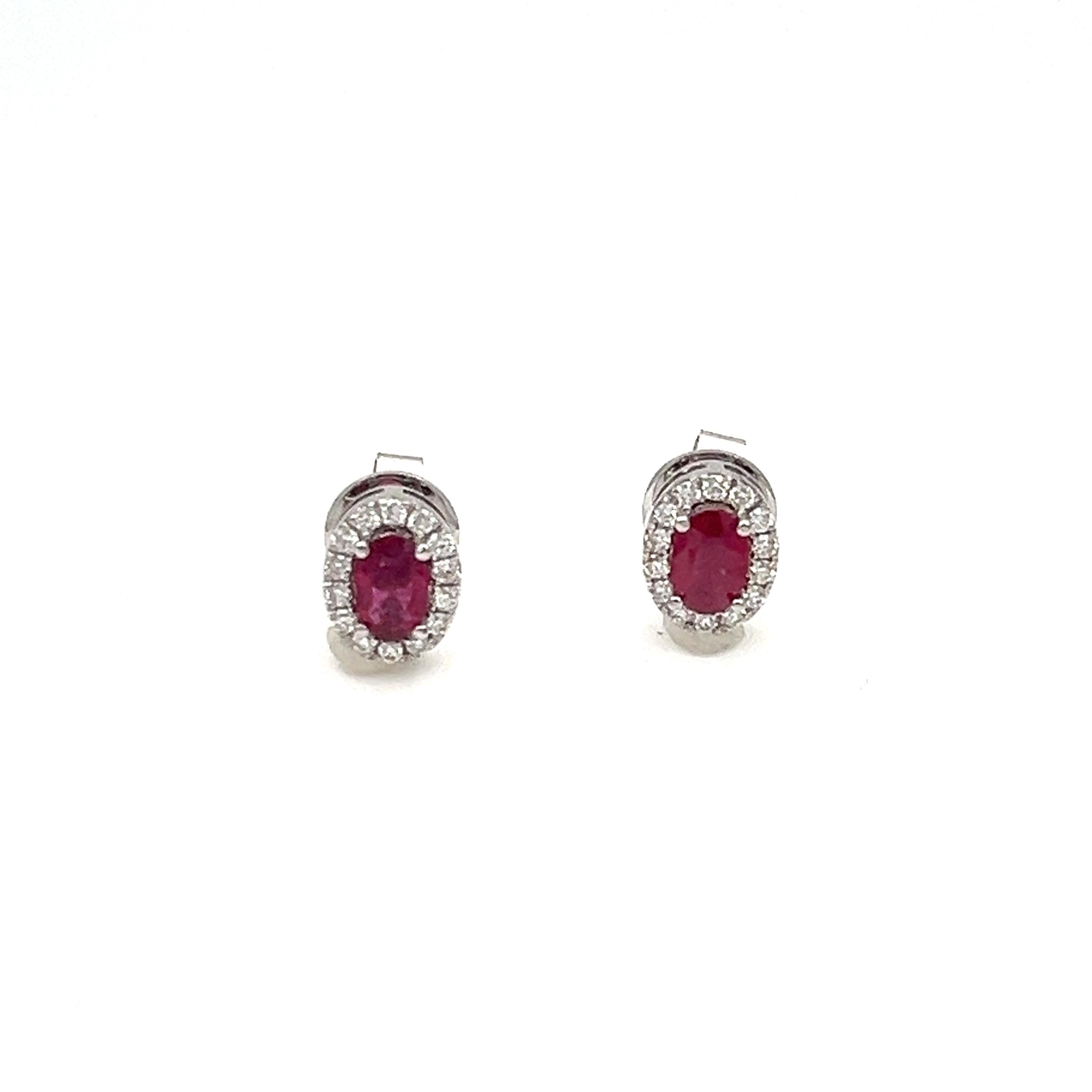 Boucles d'oreilles de 1,40 ct de rubis de Birmanie et de diamants Neuf - En vente à Chicago, IL