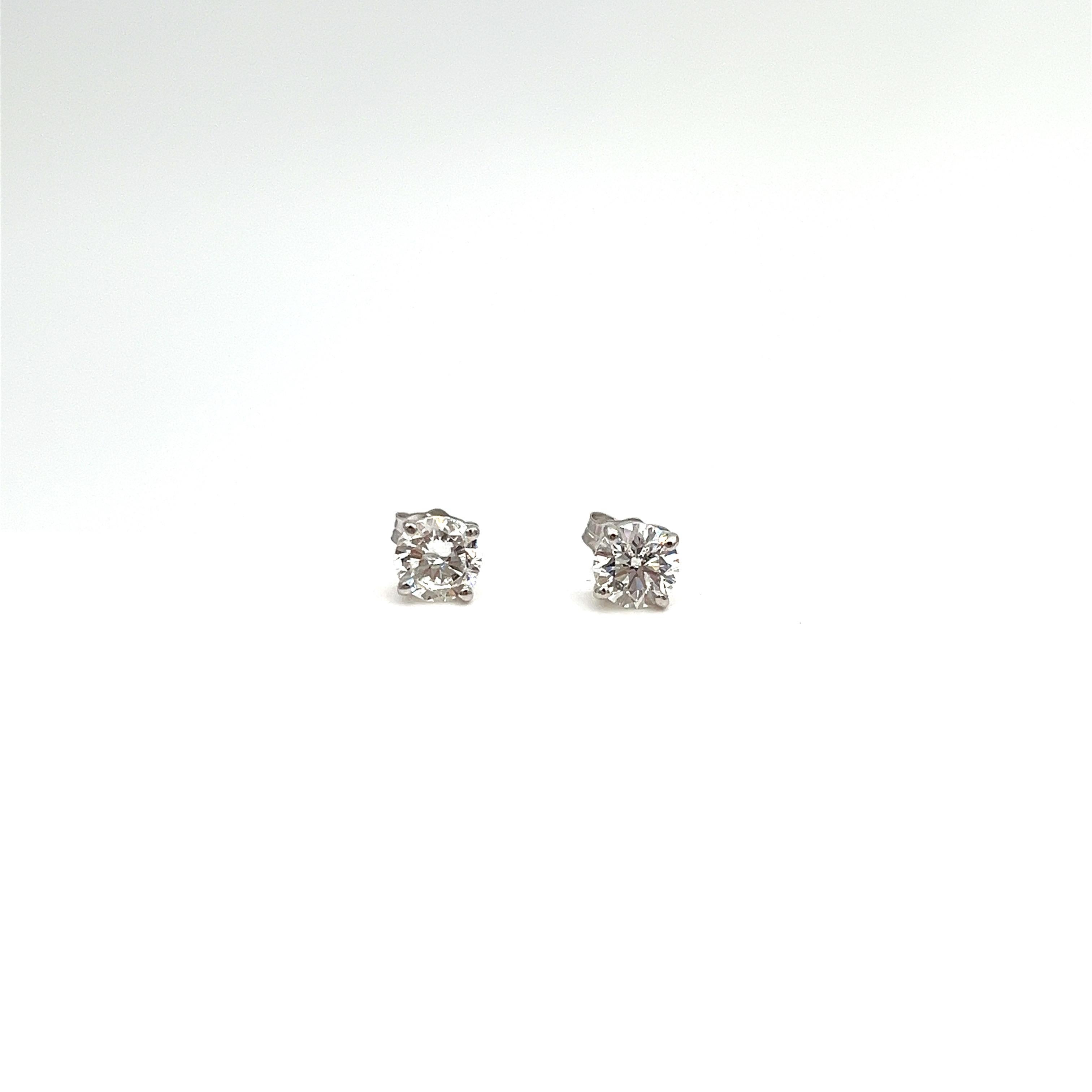 1.40 ct Diamond Stud Earrings  In New Condition For Sale In Chicago, IL
