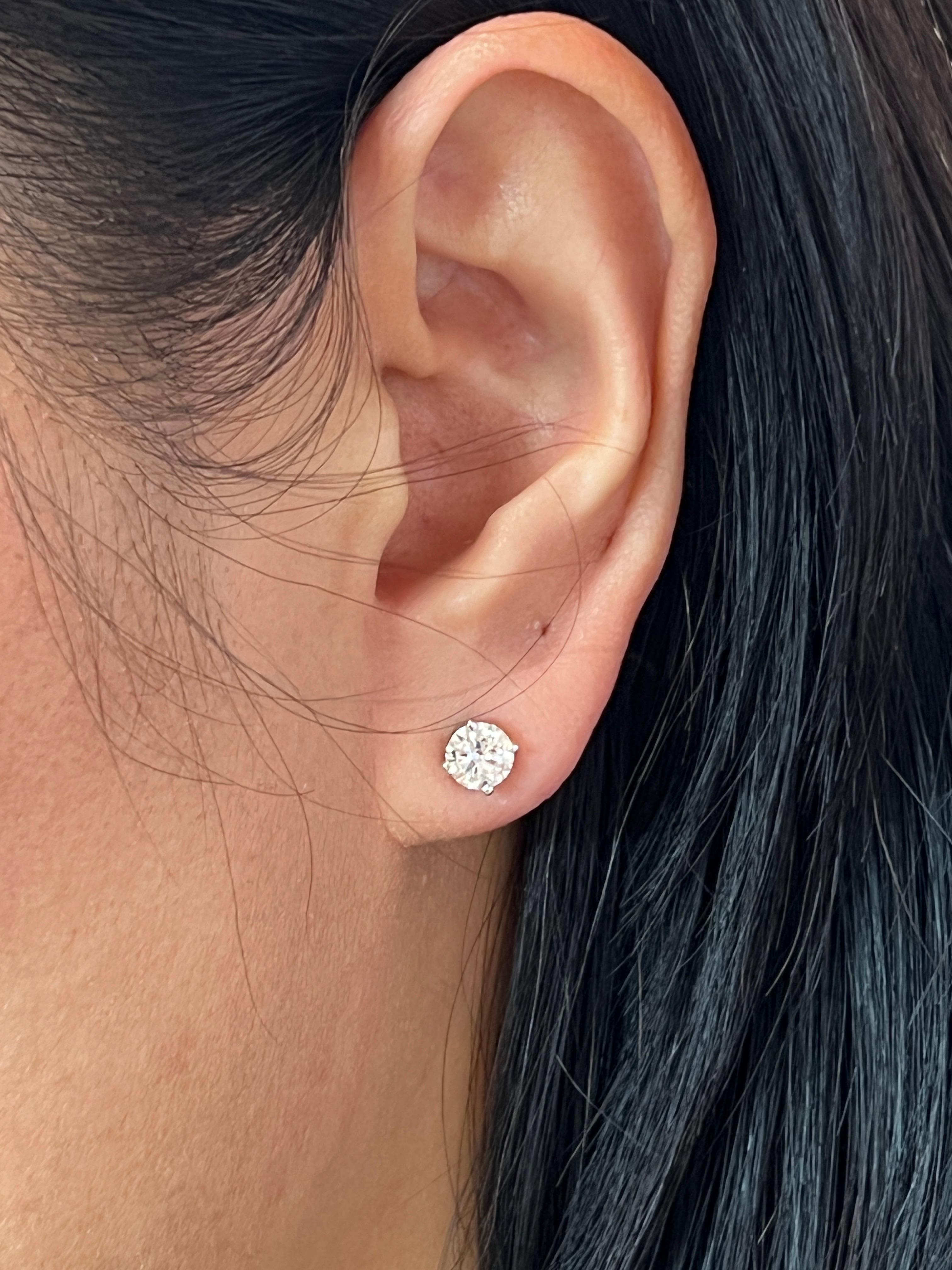 Boucles d'oreilles en diamant de 1.40 ct  en vente