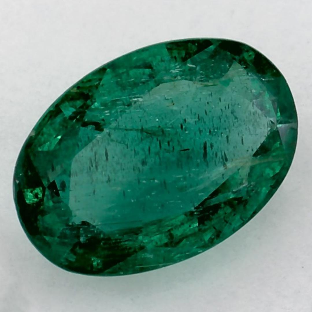 Taille ovale 1.40 Ct Emerald Oval Loose Gemstone (pierre précieuse en vrac) en vente
